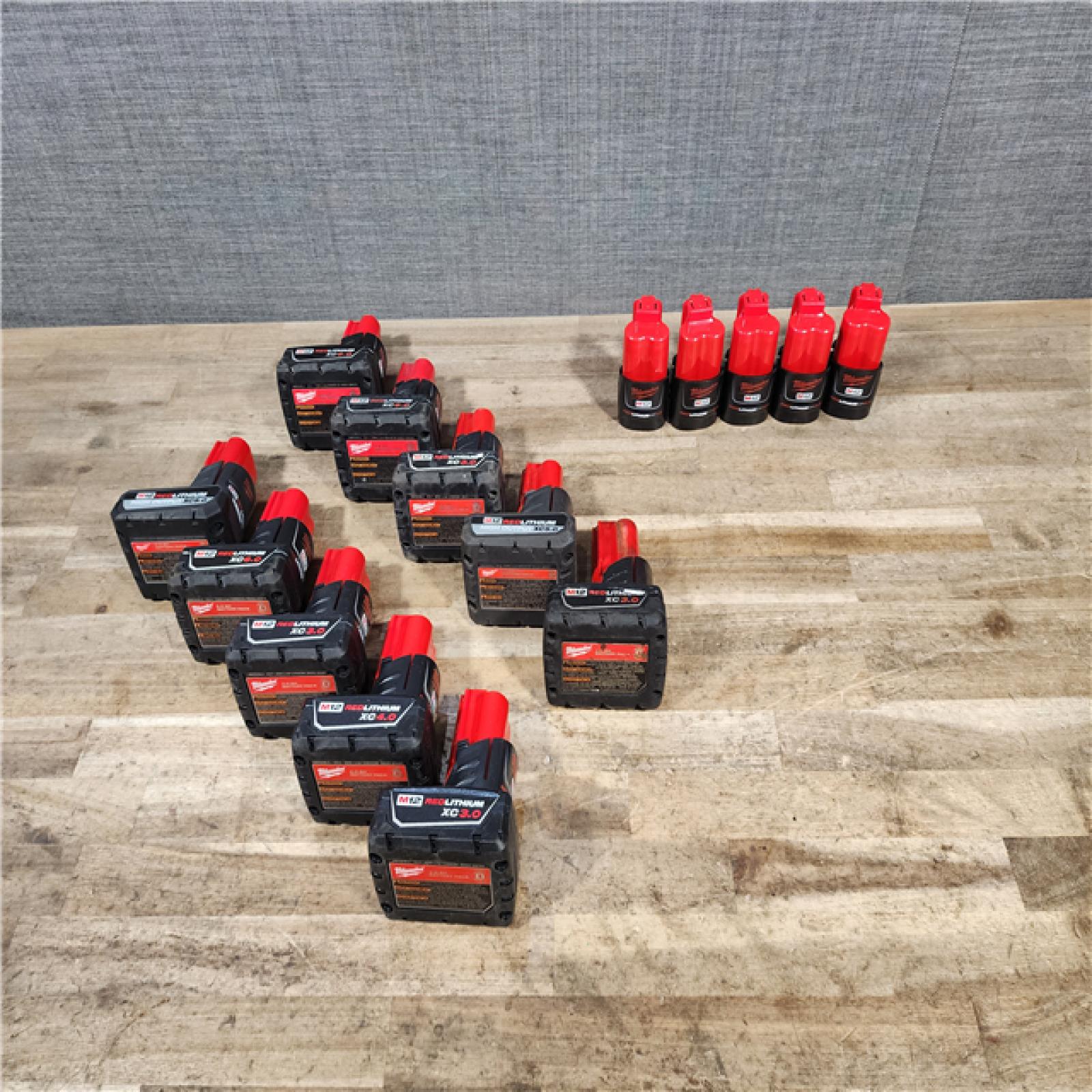 HOUSTON LOCATION - AS-IS MILWAUKEE BATTERY PACK QTY - 15