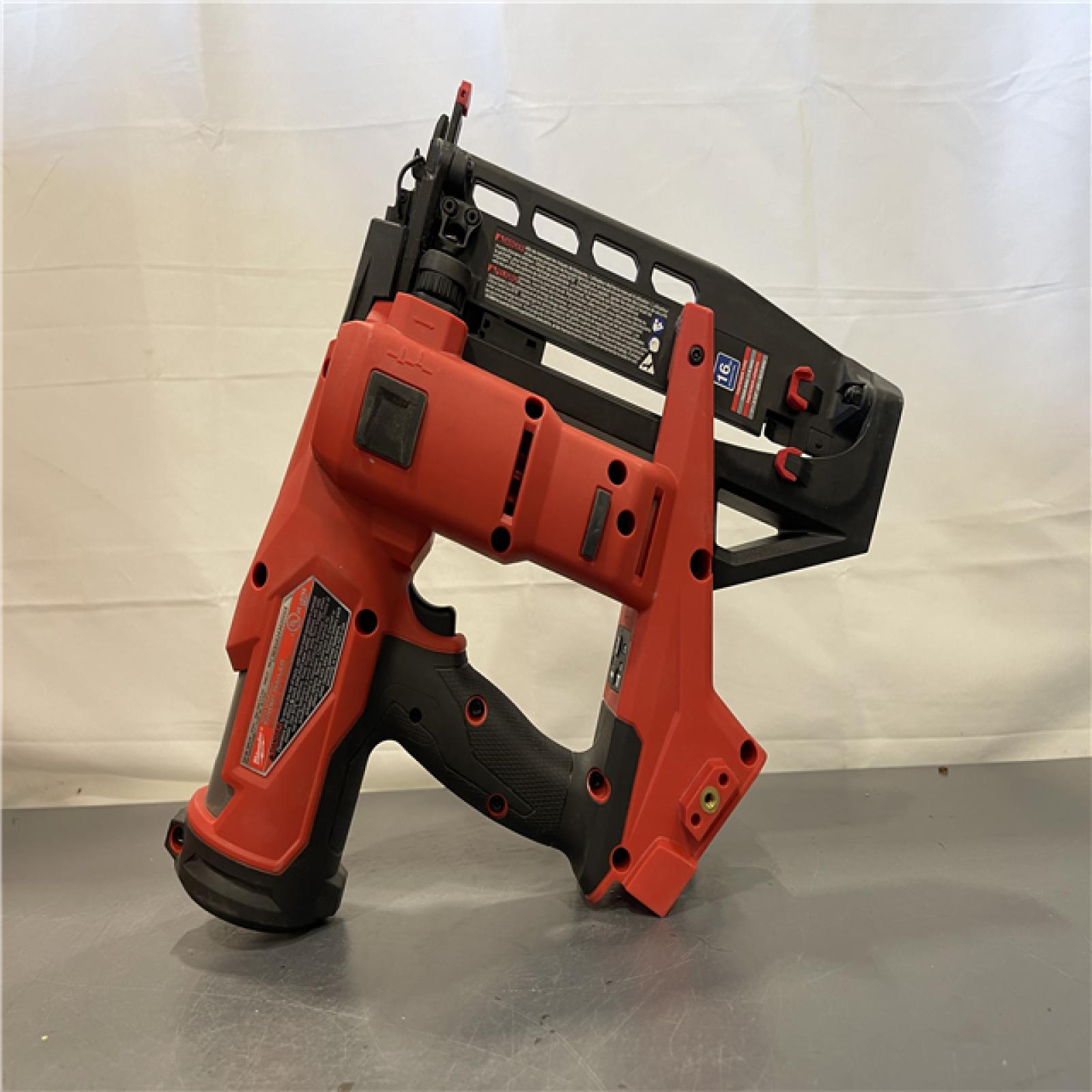 AS-IS - MILWAUKEE M18 FUEL 18V 16GAUGE STRAIGHT FINISH NAILER