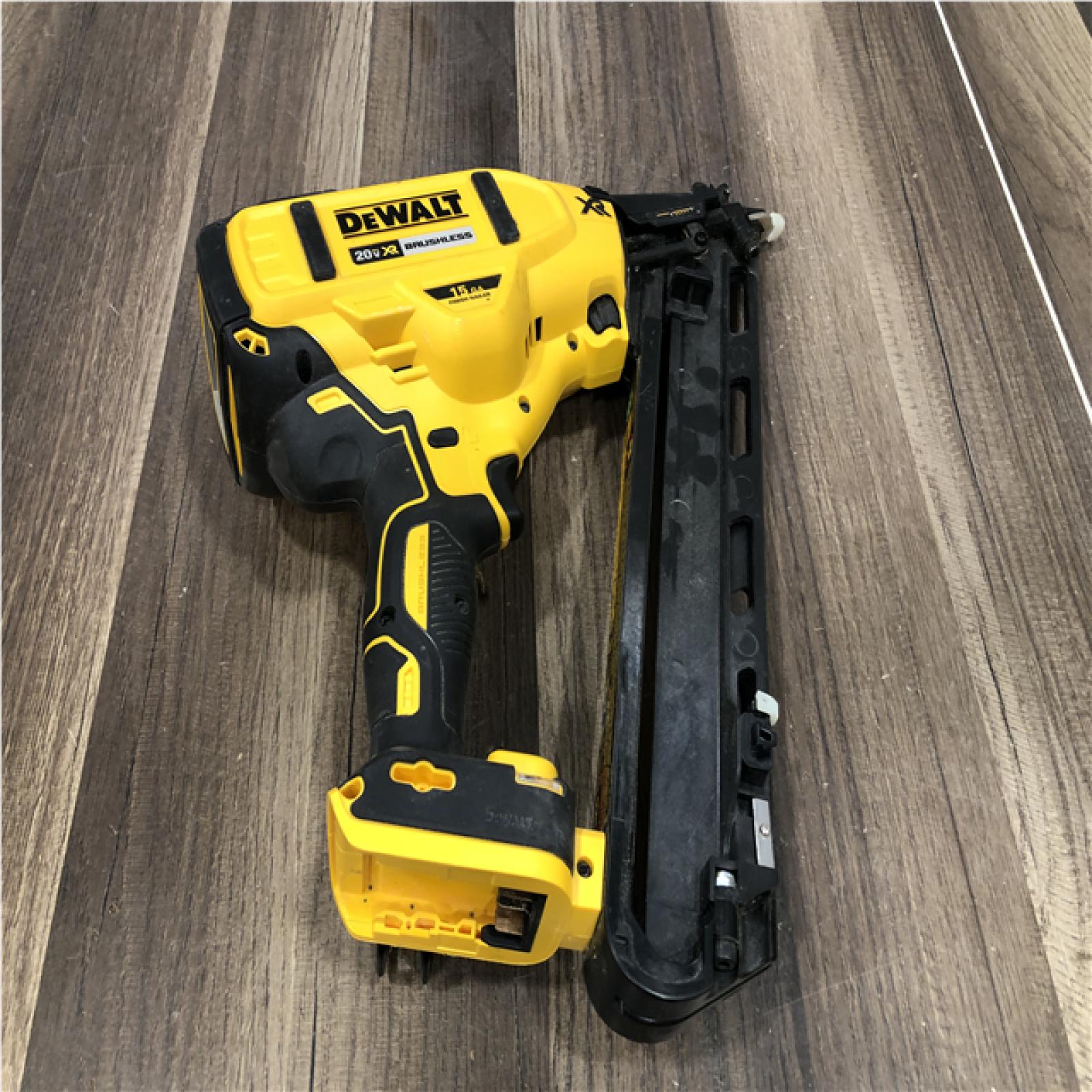 AS-IS DEWALT 20V MAX XR Lithium-Ion Cordless 15-Gauge Angled Finish Nailer (Tool Only)