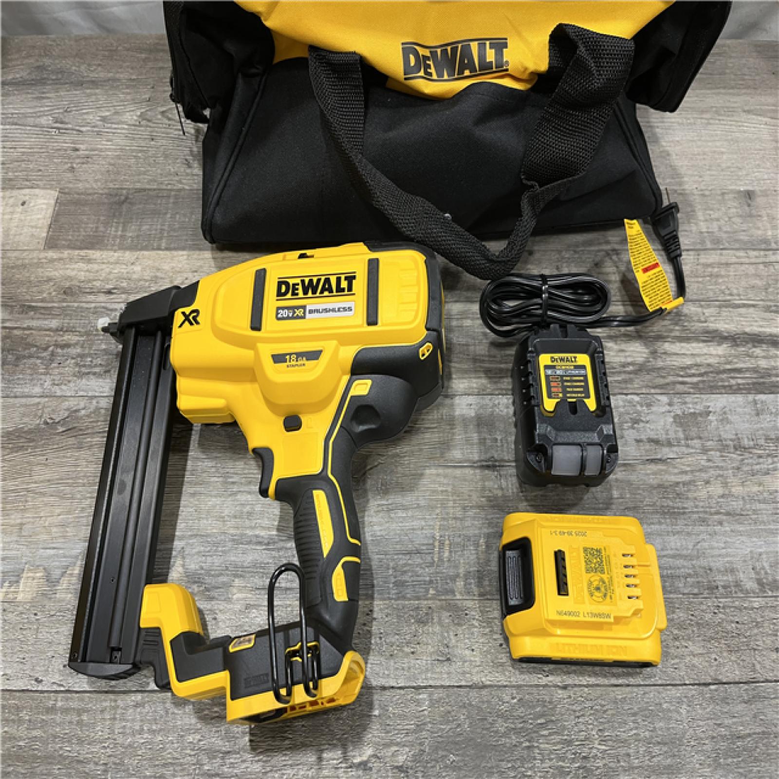 AS-IS DEWALT 20V MAX XR Lithium-Ion Cordless 18-Gauge Narrow Crown Stapler Kit