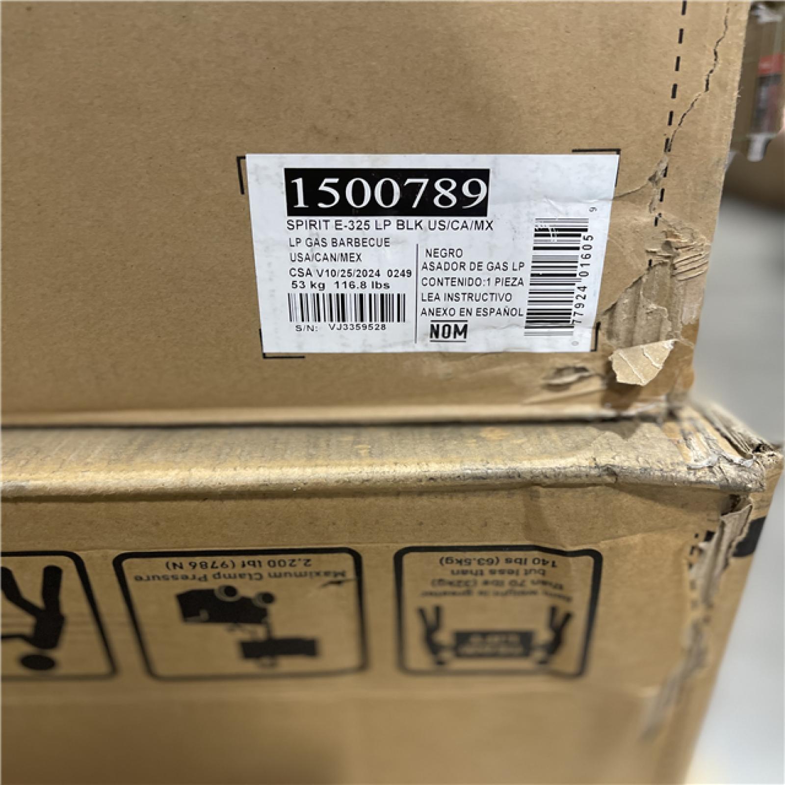 DALLAS LOCATION- Weber Spirit E-325 3-Burner Propane Gas Grill in Black PALLET (2 UNITS)