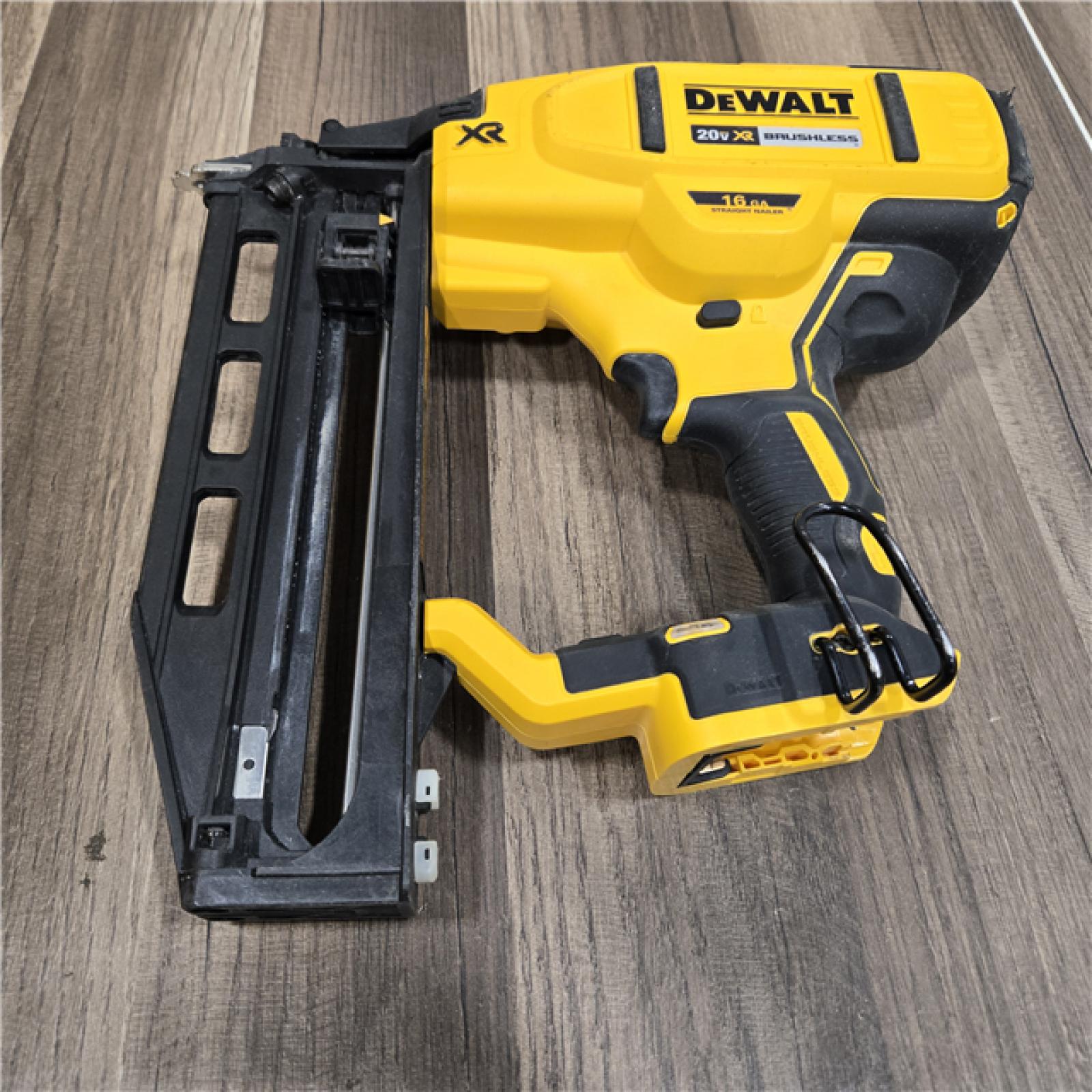 AS-IS DEWALT 20V MAX XR 16-Gauge Lithium-Ion Cordless Finish Nailer (Tool Only)
