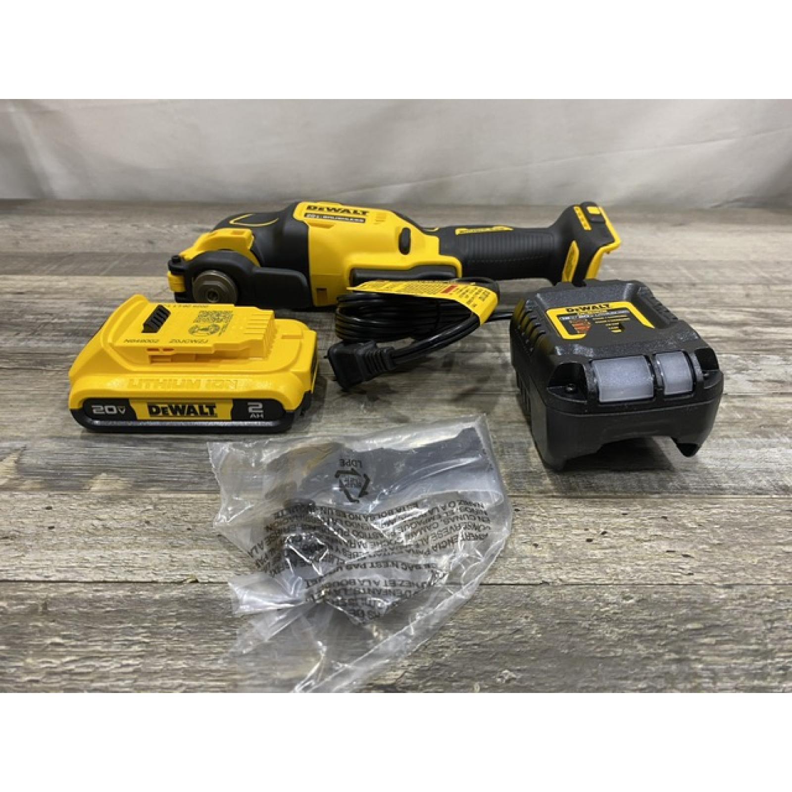 AS-IS DEWALT ATOMIC 20V MAX Cordless Brushless Oscillating Multi Tool Kit