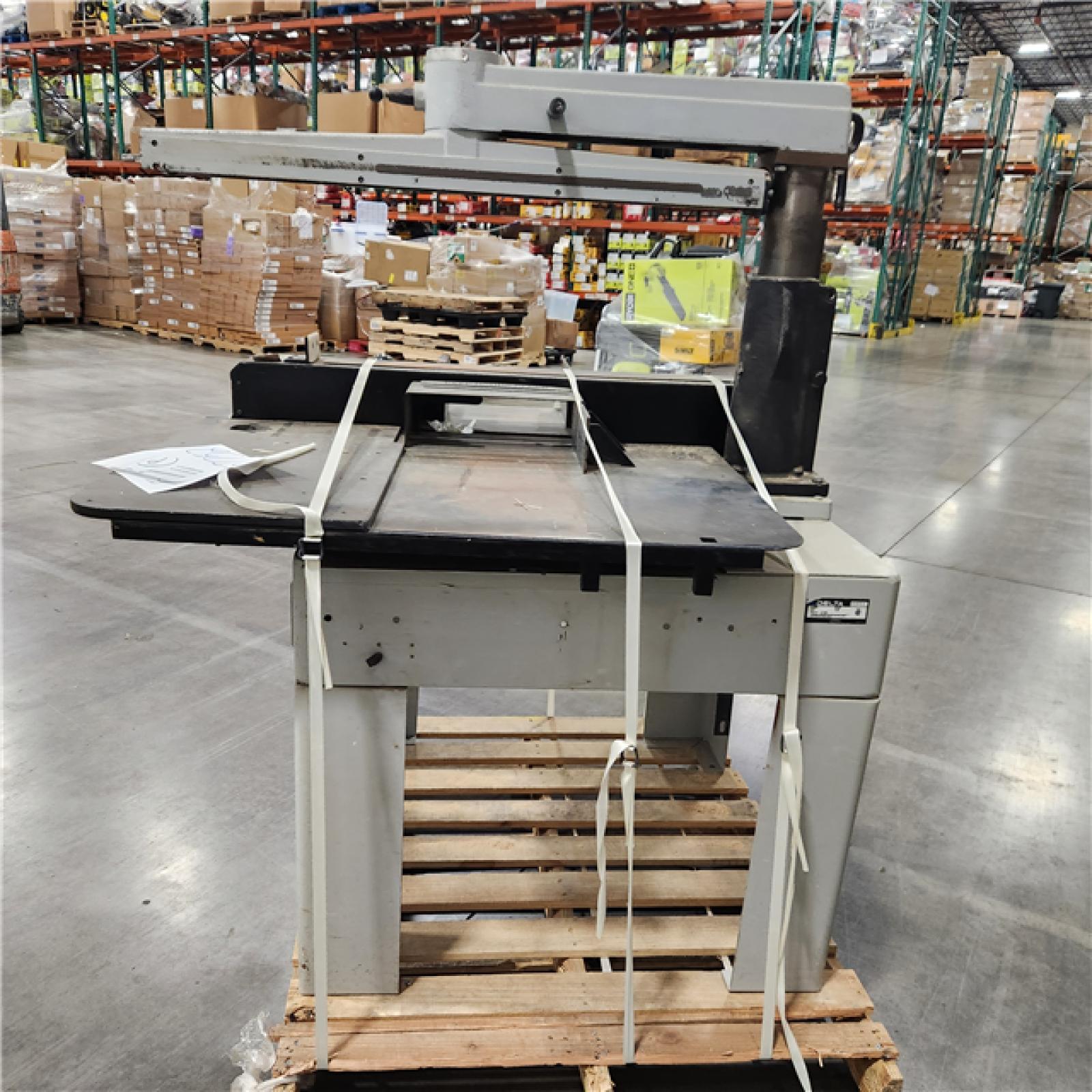 Dallas Location - As-Is Delta 12-1/2 in. Mini- Wood Lathe -V460