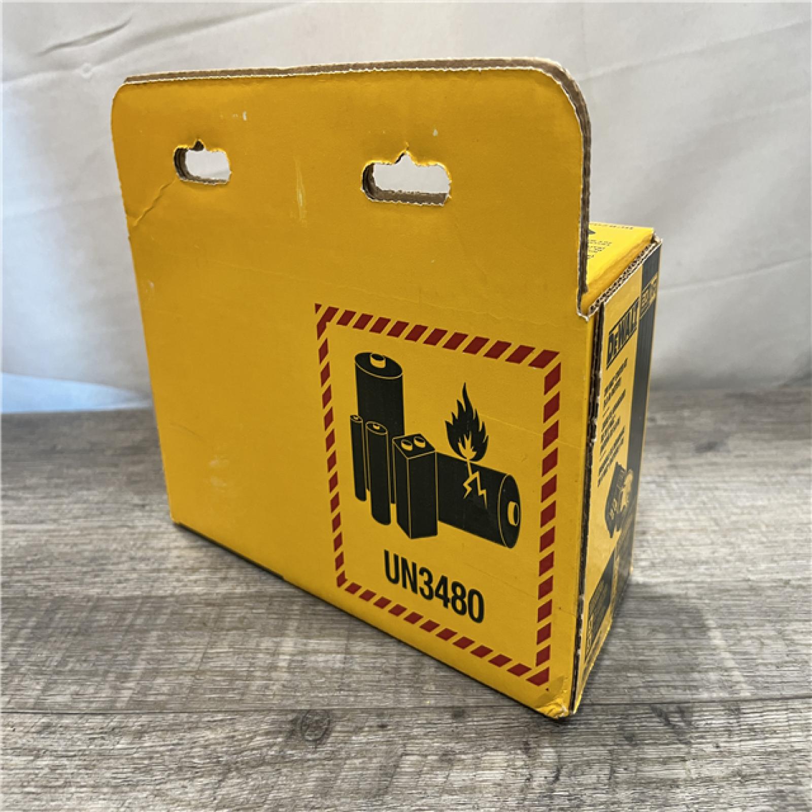NEW - DEWALT 20V MAX Lithium-Ion 5.0 Ah Battery and Charger