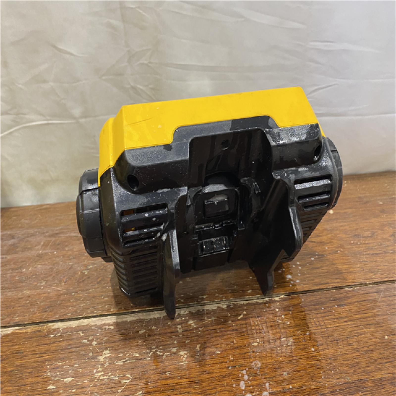 AS-ISDeWalt 20-Volt MAX Compact Task Light (Tool Only)