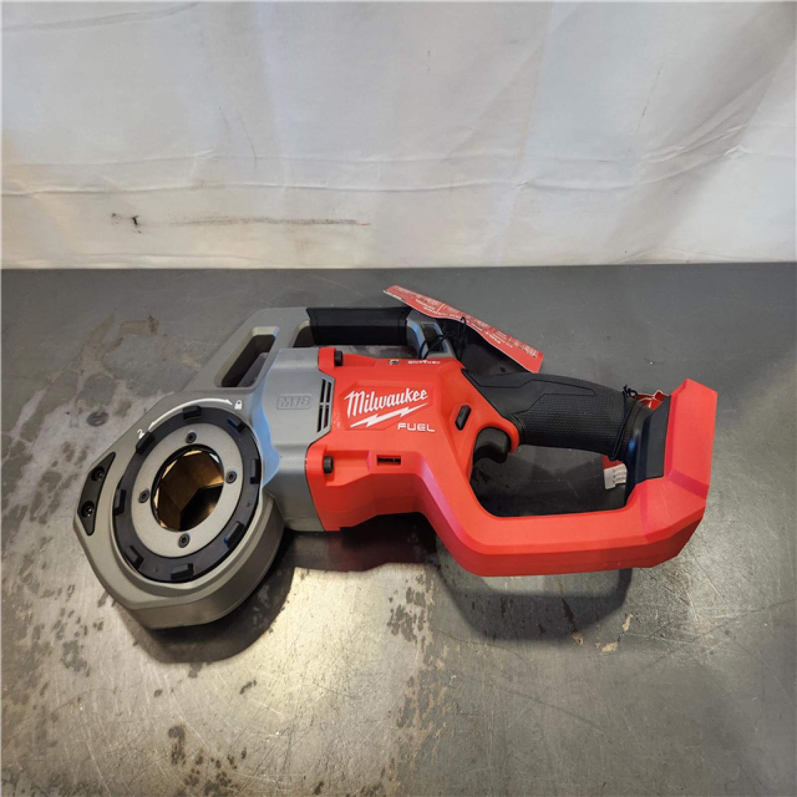 AS-IS- NEW Milwaukee M18 18V FUEL Cordless Compact Pipe Threader W/ ONE KEY Kit