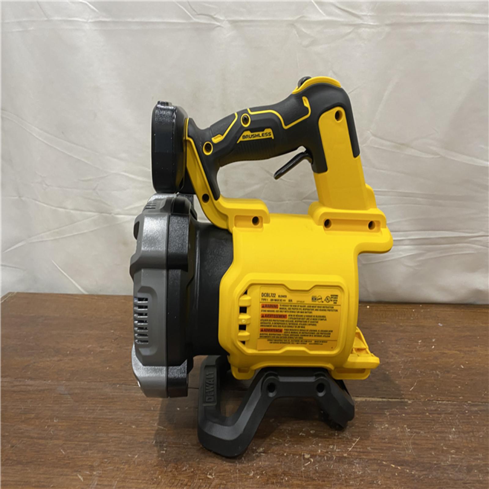 AS-IS DEWALT 20V MAX 125 MPH 450 CFM Brushless Cordless Battery Powered Blower (Tool Only)