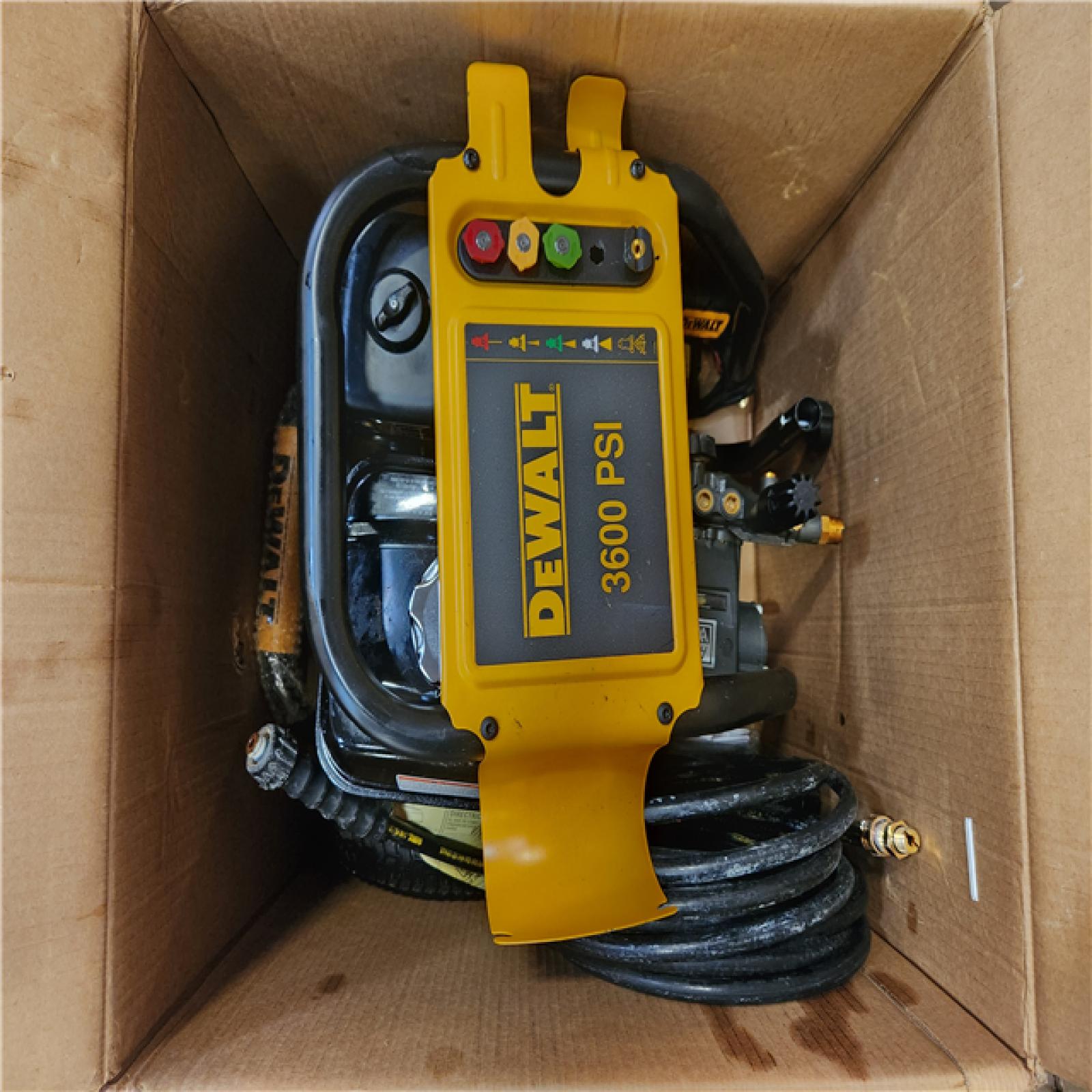 Phoenix NEW DEWALT 3600 PSI 2.5 GPM Cold Water Gas Professional Pressure Washer with HONDA GX200 Engine