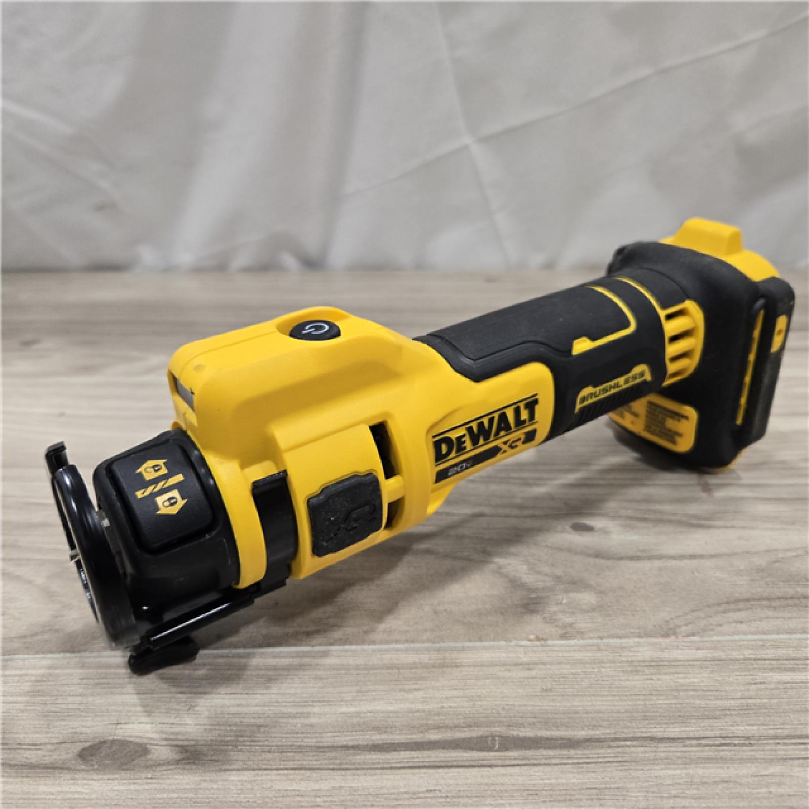AS-IS DEWALT 20V MAX Cordless Cut-Out Tool (Tool-Only)
