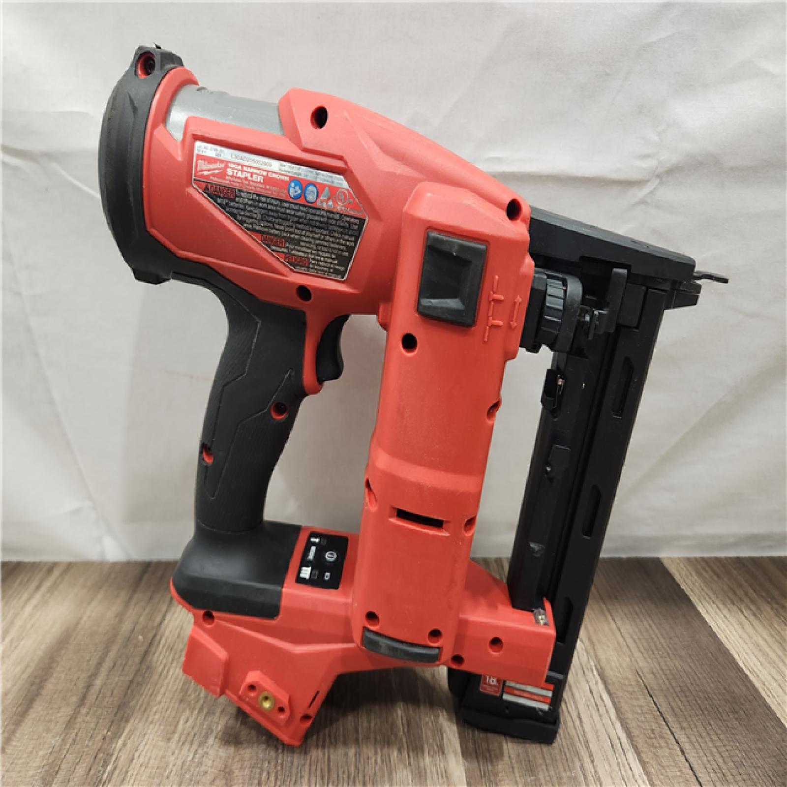 AS-IS- MILWAUKEE FUEL 18V Cordless 18-Gauge 1/4 in. Narrow Crown Stapler (Tool-Only)