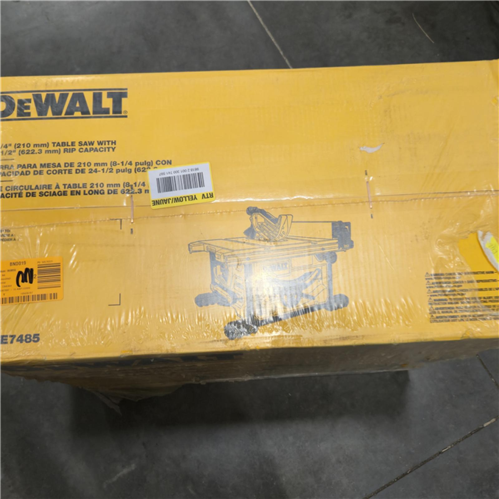 NEW! - DeWalt 15 Amps Corded Compact Table Saw