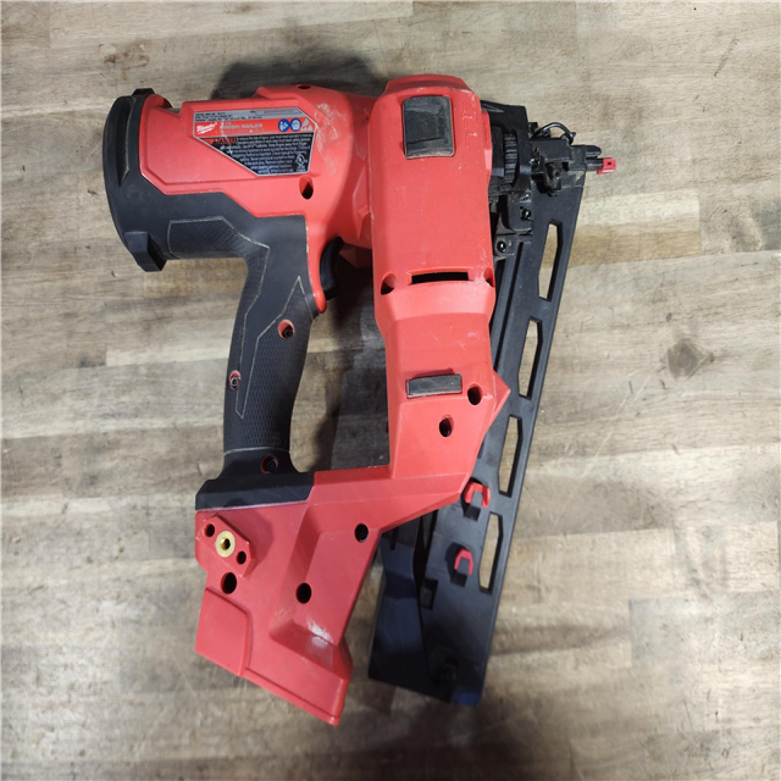 HOUSTON LOCATION - AS-IS Milwaukee 2841-20 18V Cordless Gen II 16 Gauge Angled Finish Nailer (Tool Only)