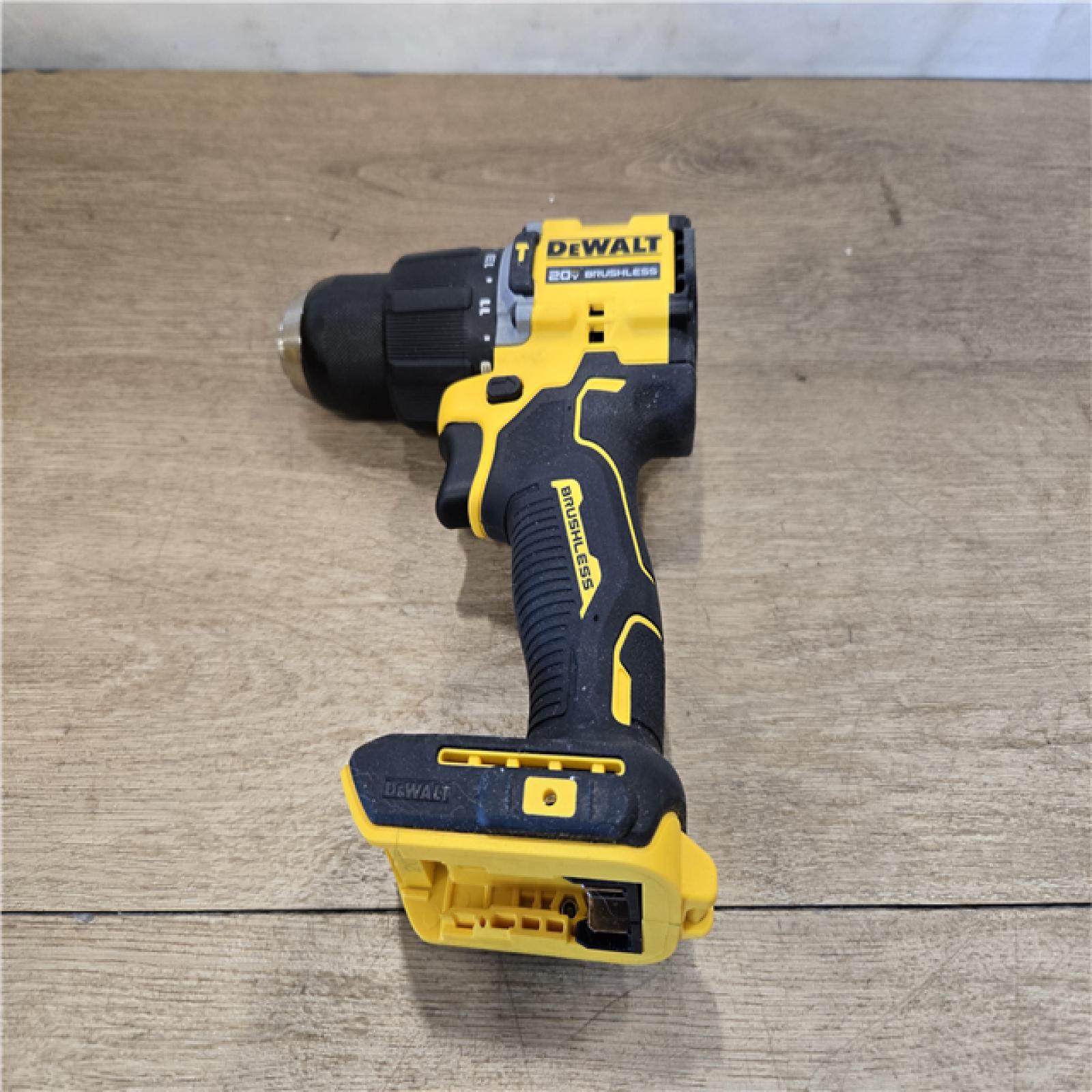 AS-IS DEWALT ATOMIC 20V Cordless 1/2 in. Hammer Drill Kit