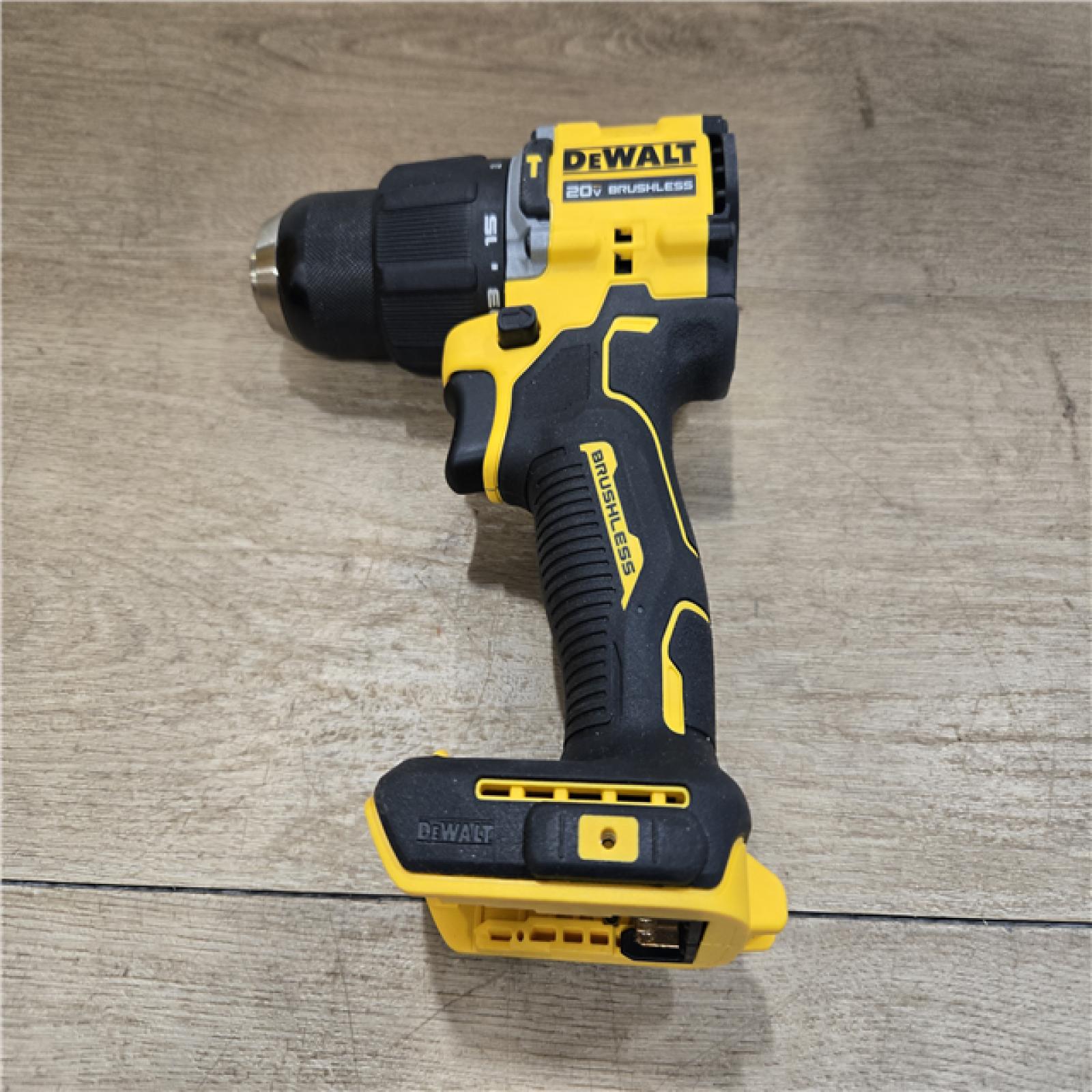 AS-IS DEWALT ATOMIC 20V Cordless 1/2 in. Hammer Drill Kit
