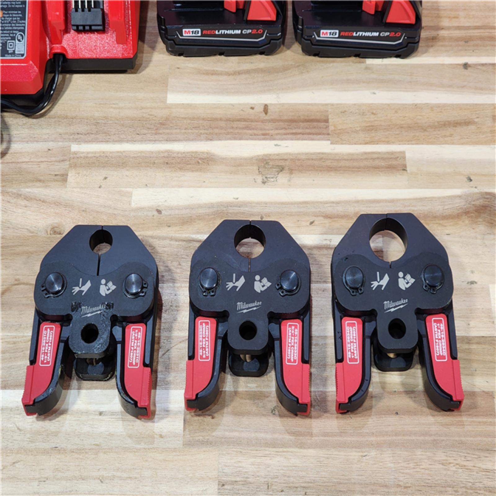 HOUSTON LOCATION - AS-IS MILWAUKEE 2674-22C M18 Short Throw Press Tool Kit with PEX Crimp Jaws