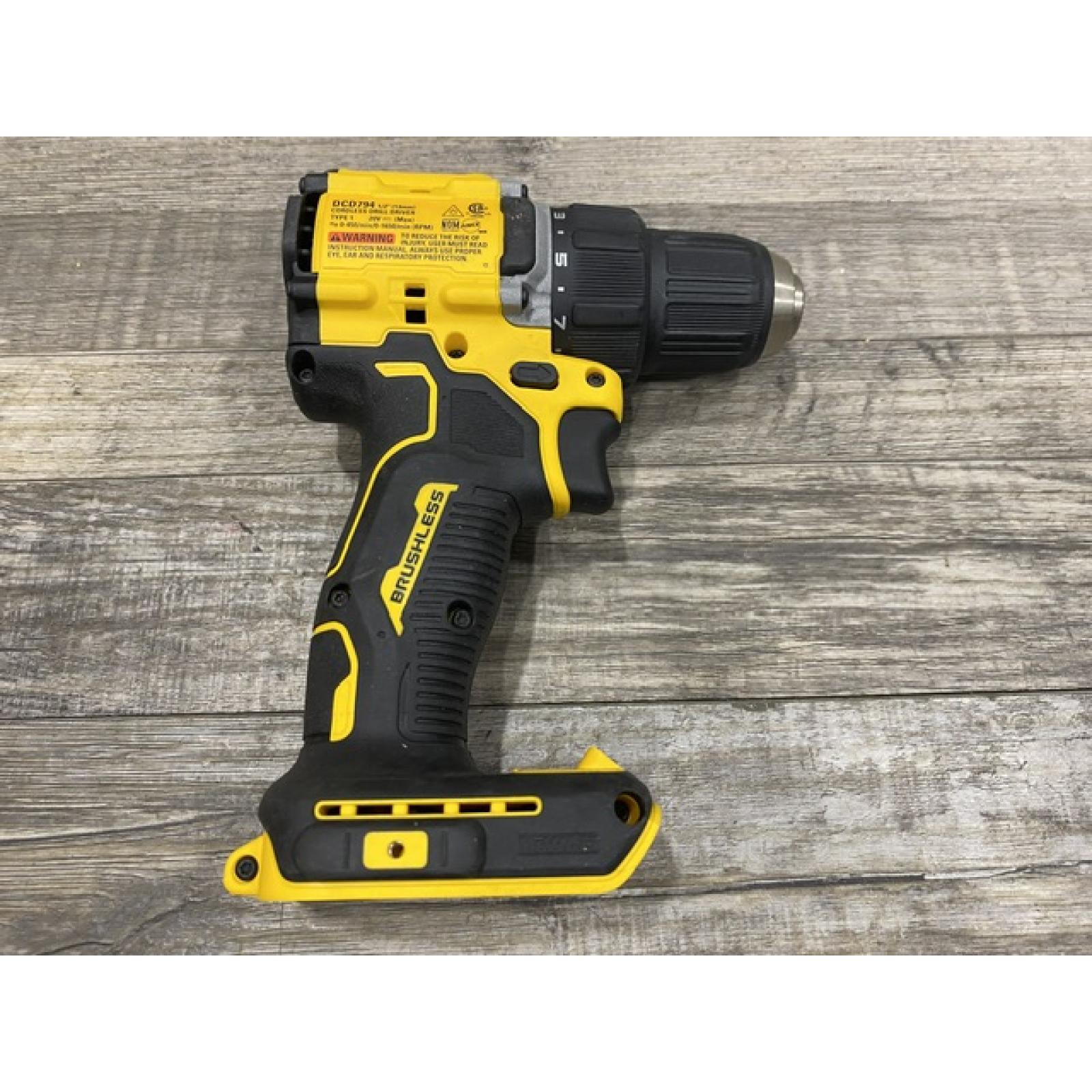 AS-IS DEWALT Atomic 20V Lithium-Ion Cordless Compact 1/2 in. Drill/Driver Kit