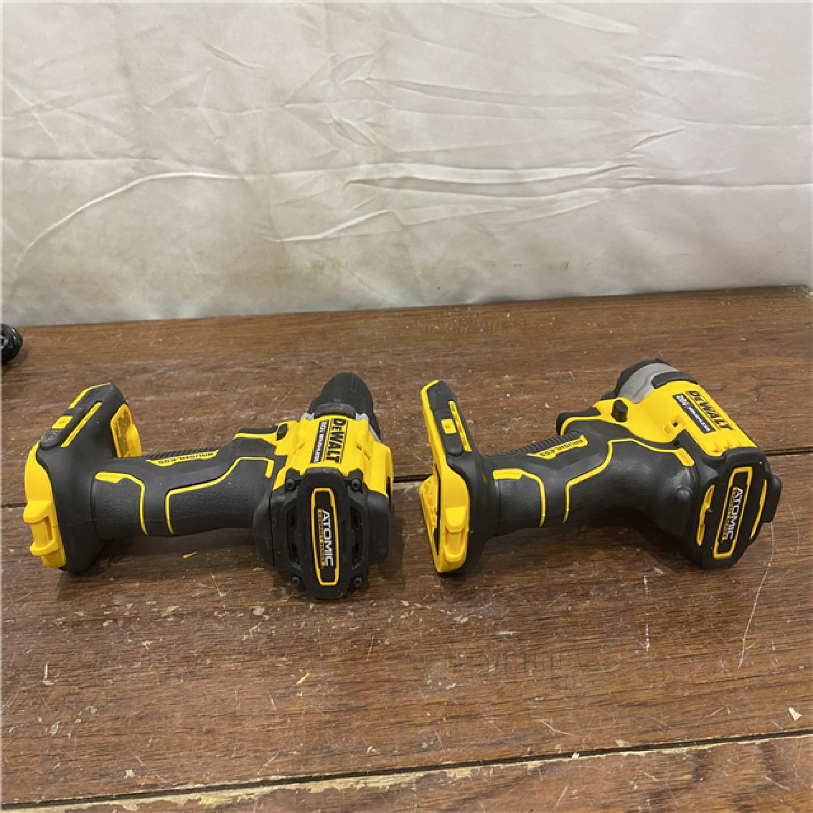 AS-IS DEWALT ATOMIC 20-Volt MAX Lithium-Ion Cordless Combo Kit (2-Tool) with (2) 2.0Ah Batteries, Charger and Bag