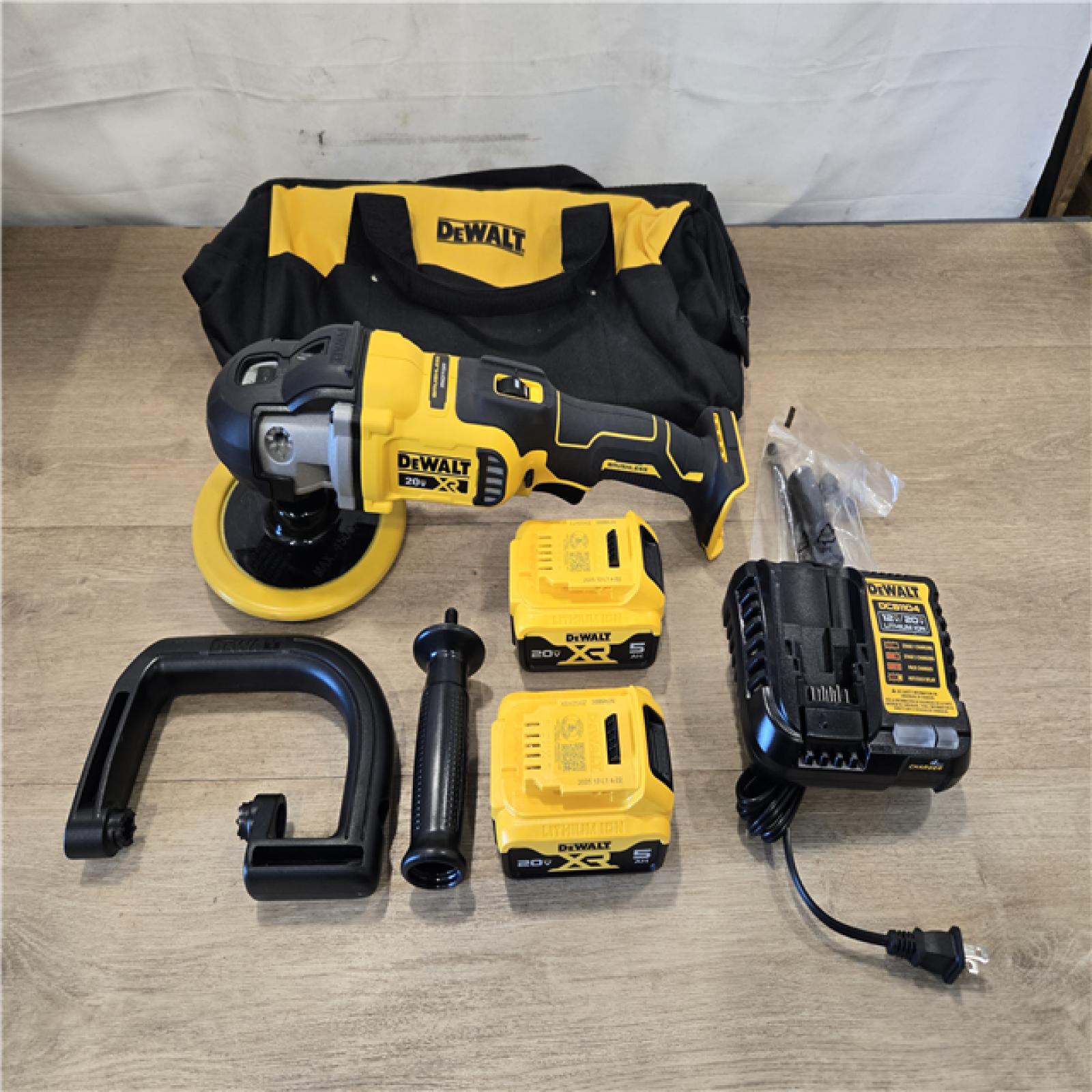 AS-IS DeWalt 20V MAX XR Cordless 7 in. Variable Speed Rotary Polisher Kit