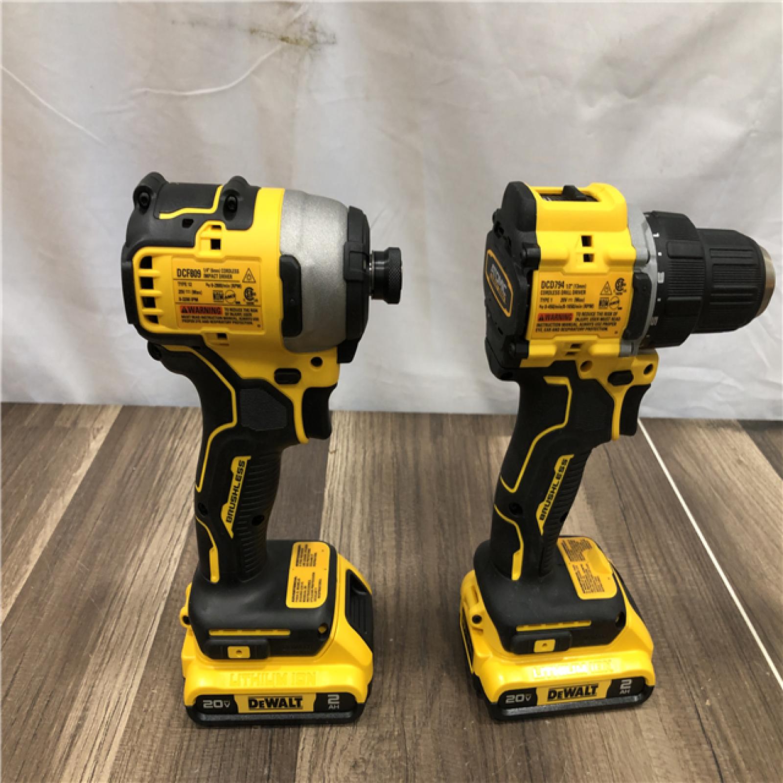 AS-IS DEWALT ATOMIC 20-Volt MAX Lithium-Ion Cordless Combo Kit