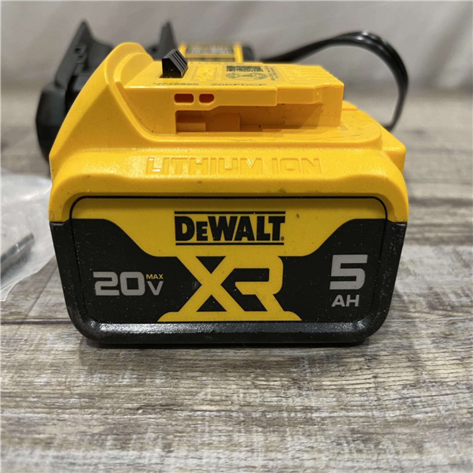 AS-IS DEWALT ATOMIC 20V MAX Lithium-Ion Cordless 1/4 in. Brushless Impact Driver Kit
