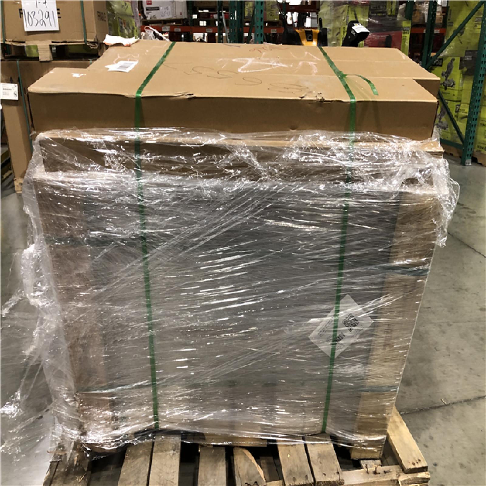 DALLAS LOCATION - TrafficMaster Elk Run 6 MIL x 6 in. W x 36 in. L Waterproof Click Lock Vinyl Plank Flooring PALLET-( 39 CASES)