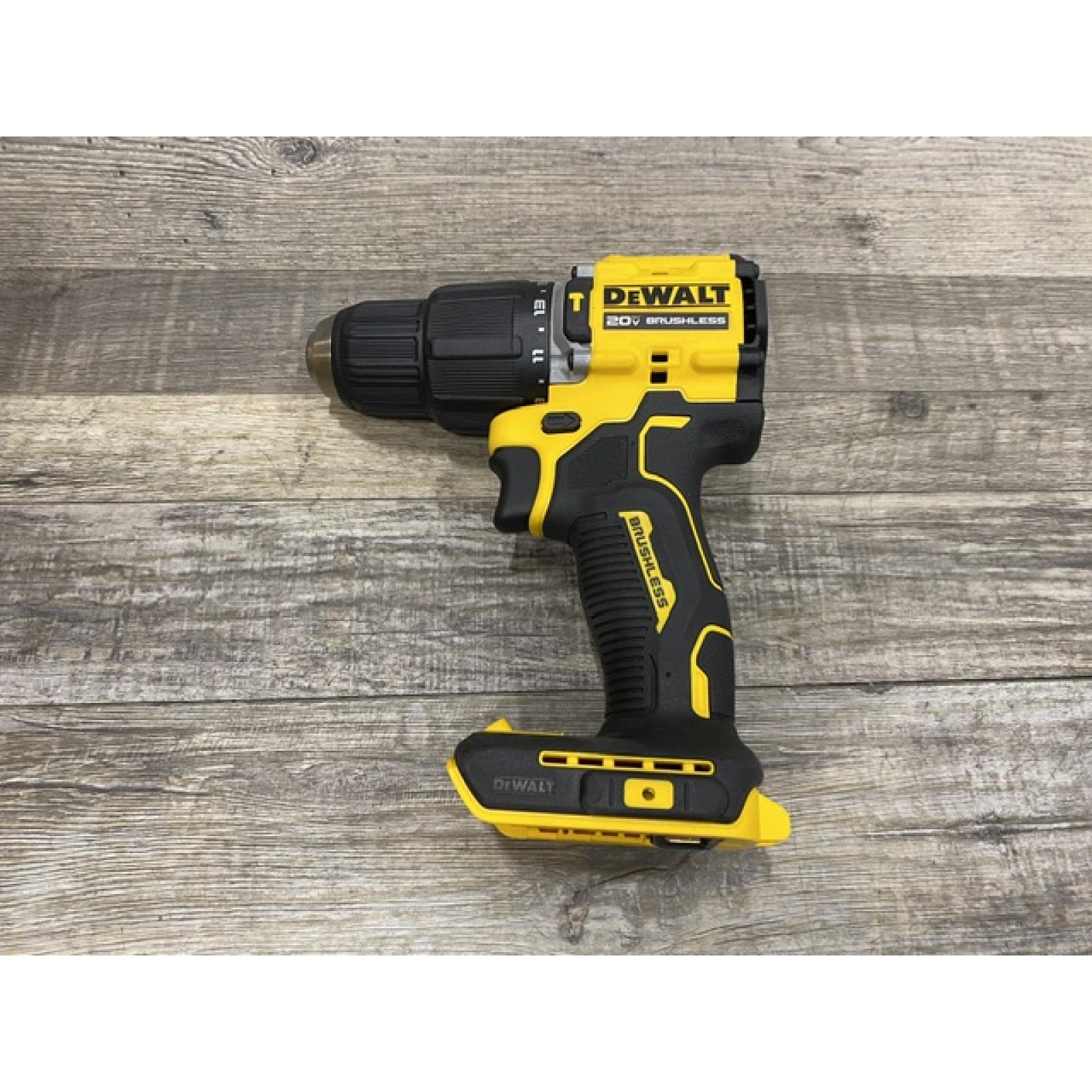 AS-IS DEWALT ATOMIC 20V Cordless 1/2 in. Compact Hammer Drill Kit