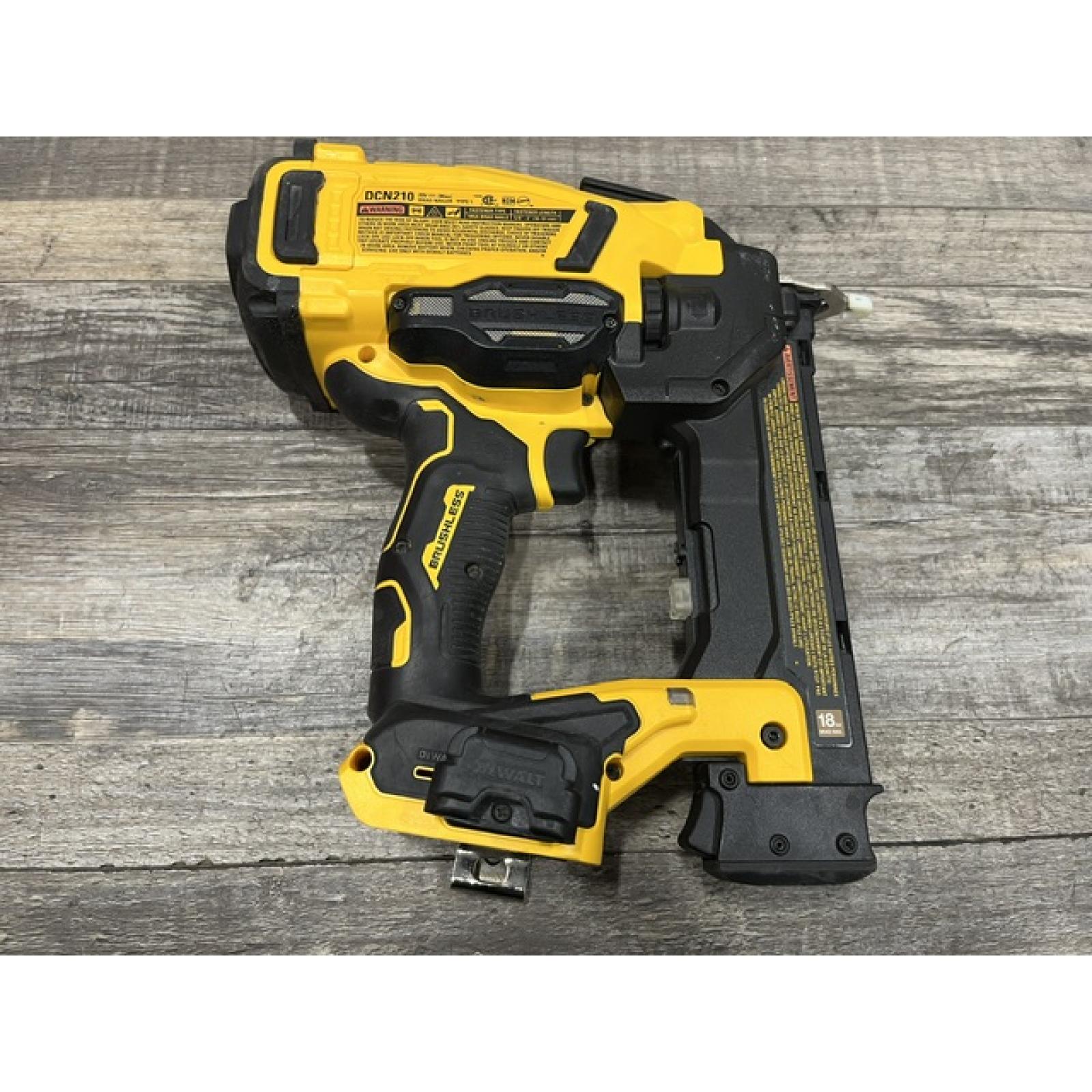 AS-IS DEWALT 20V MAX XR 18 Gauge Cordless Brad Nailer (Tool Only)