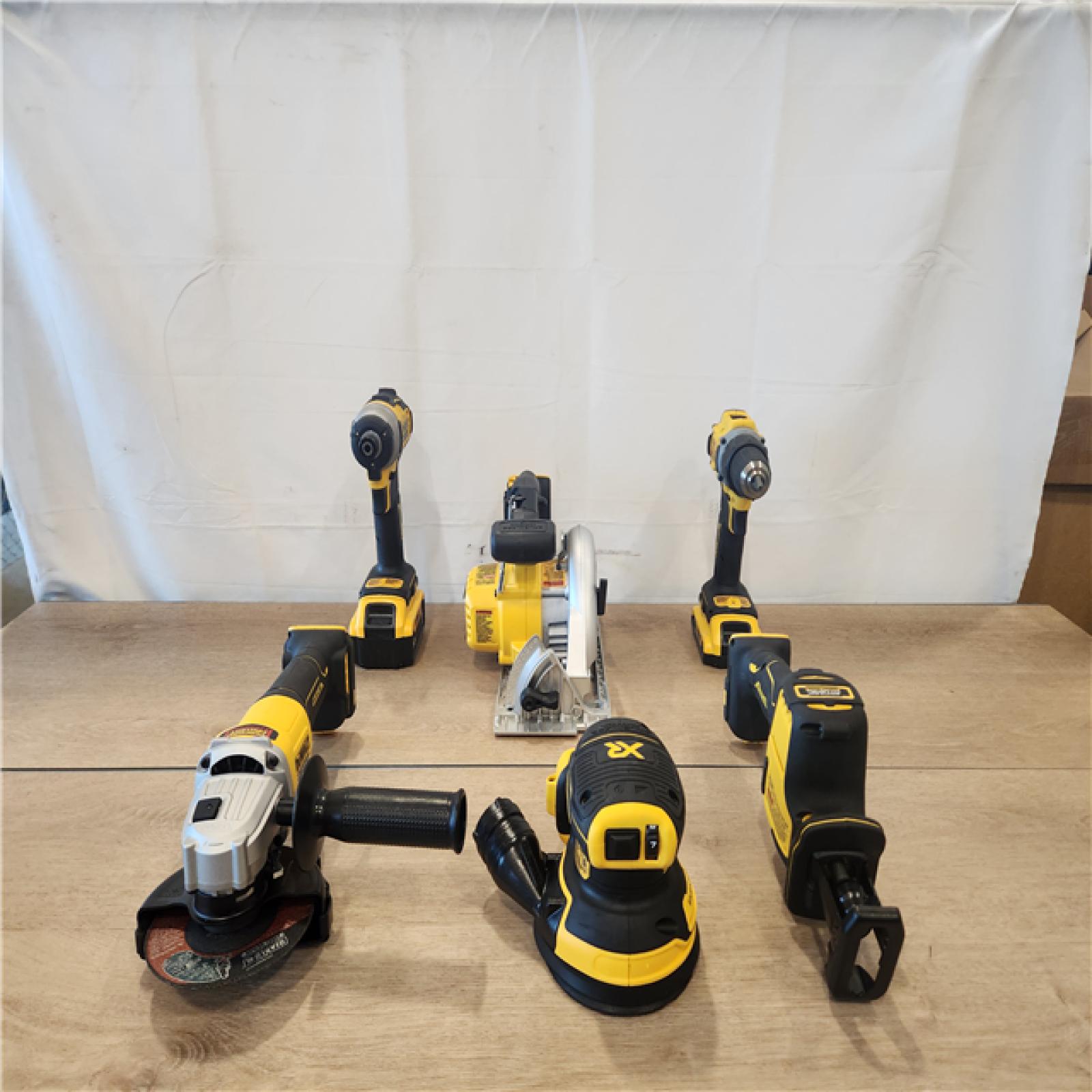 AS-IS- DEWALT 20V Lithium-Ion Cordless 6-Tool Combo Kit with 5.0 Ah and 2.0 Ah Batteries  Charger and Tough System 2.0 Rolling Toolbox