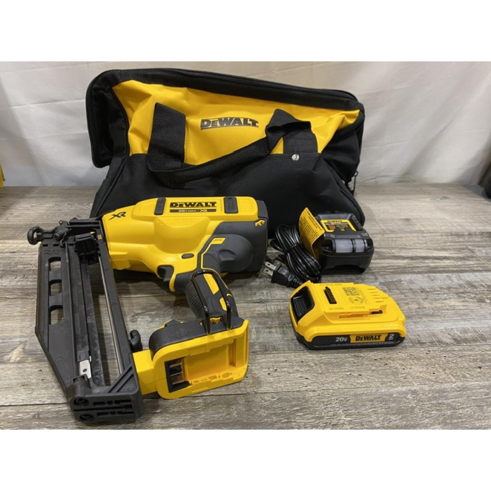 AS-IS DEWALT 20V MAX XR 16-Gauge Electric Cordless Angled Finishing Nailer Kit