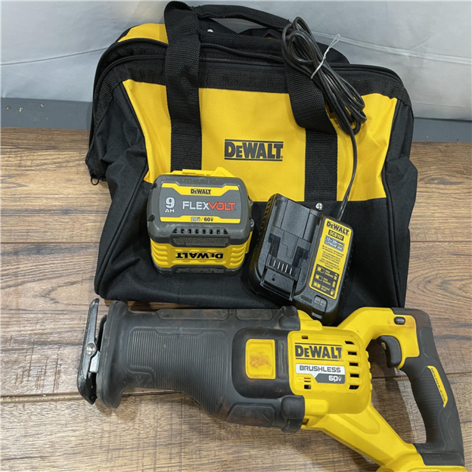 ASIS DEWALT DCS389X1 60V MAX FLEXVOLT LithiumIon Brushless Cordless Reciprocating Saw Kit