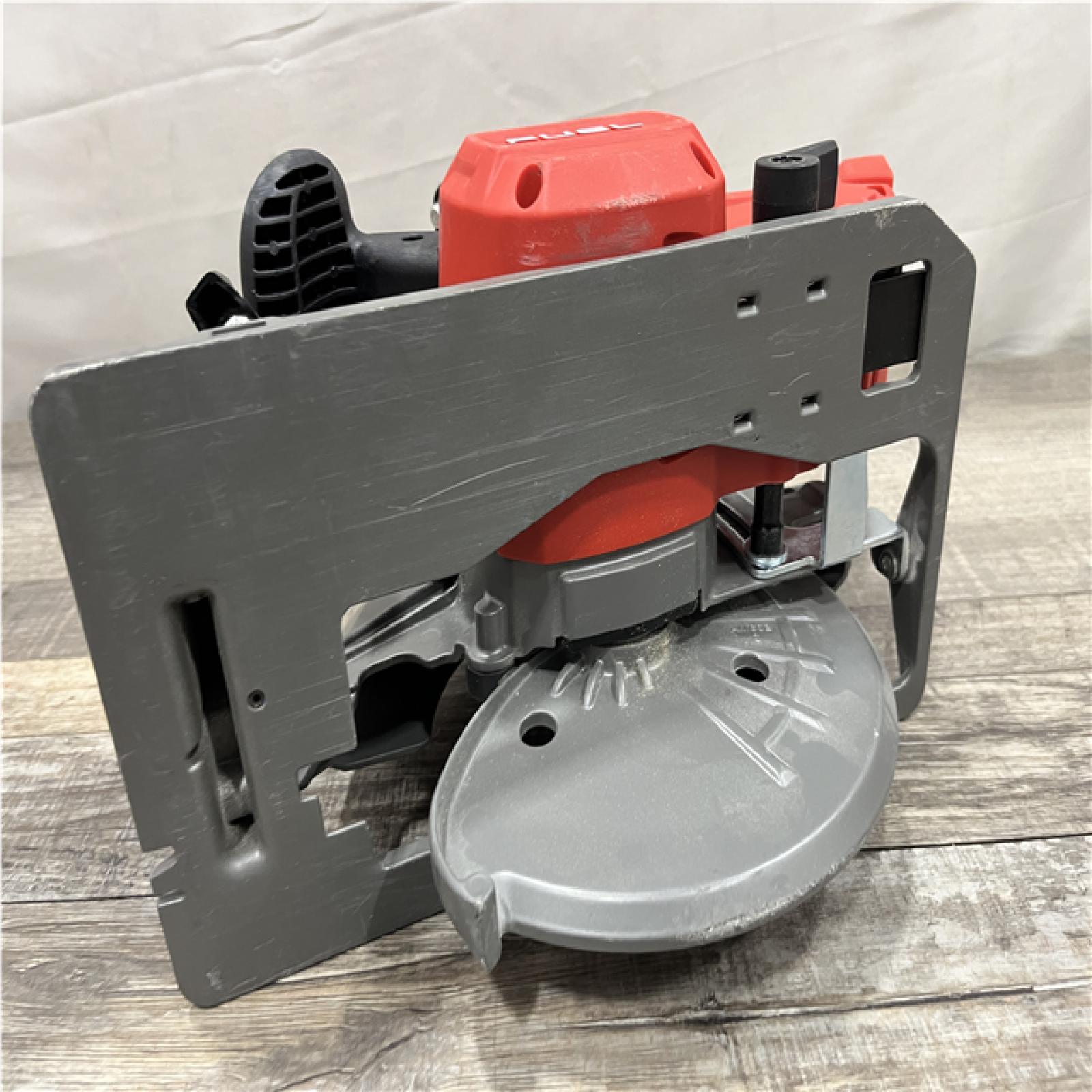 AS-IS Milwaukee FUEL 18V Lithium-Ion Brushless Cordless 7-1/4 in. Circular Saw (Tool-Only)