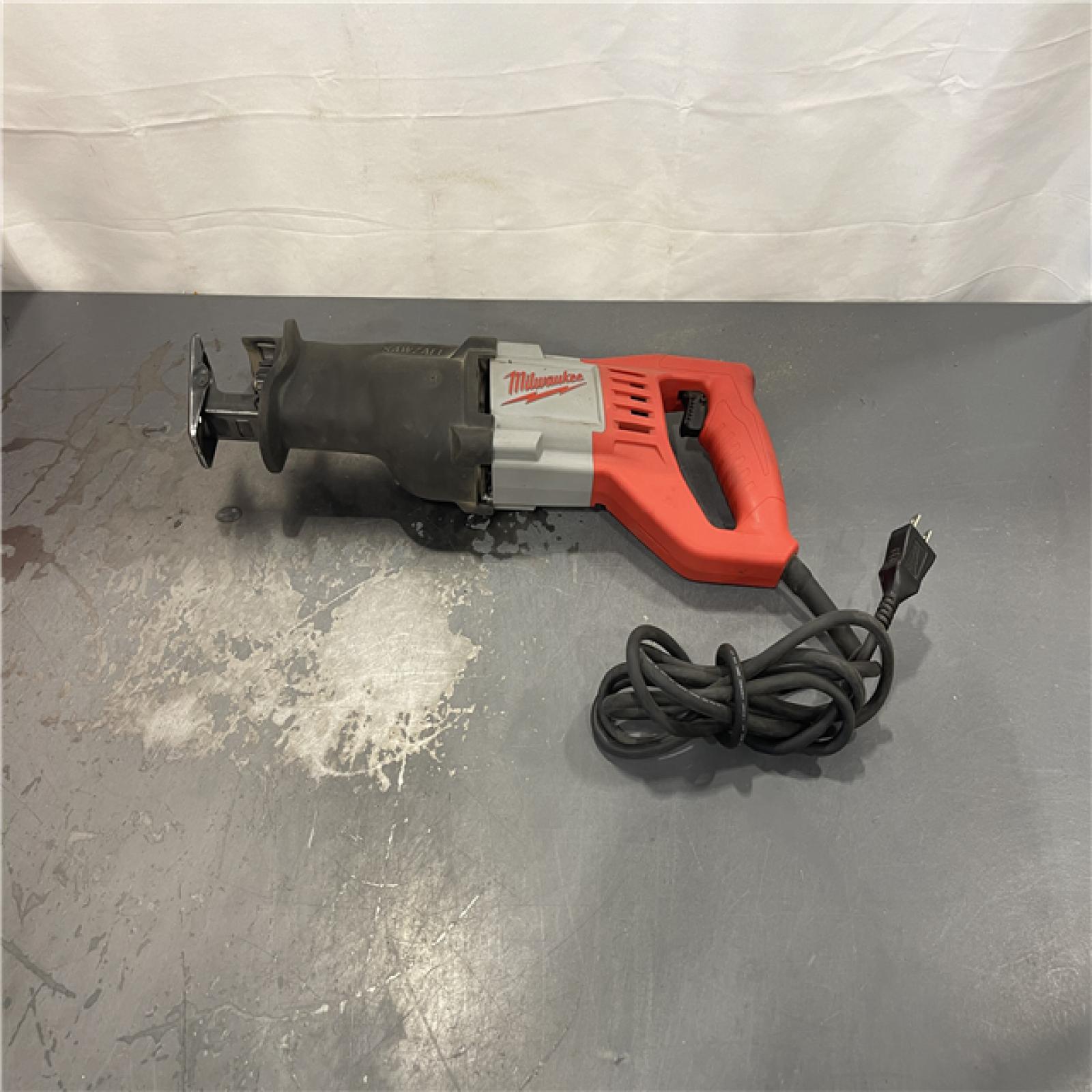 AS-IS- 12 Amp Sawzall Reciprocating Saw with Case