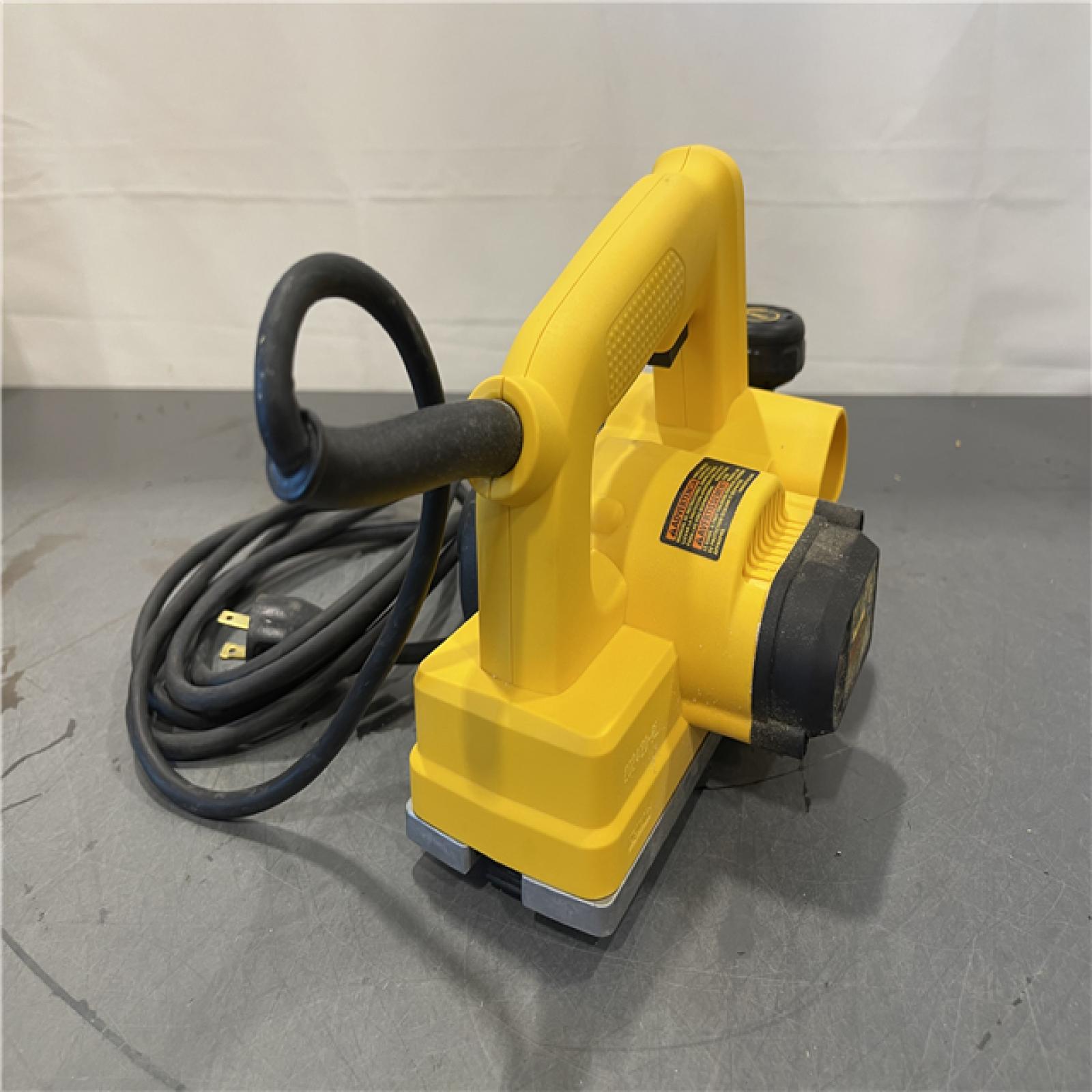 AS-IS - DEWALT 5.5 Amp 3-1/4 in. Portable Corded Hand Planer