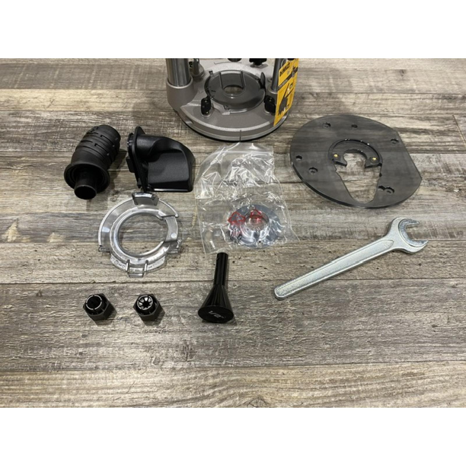 LIKE NEW - DEWALT 20V MAX XR 2-1/4 Peak HP Brushless Cordless Plunge Router (Tool Only)