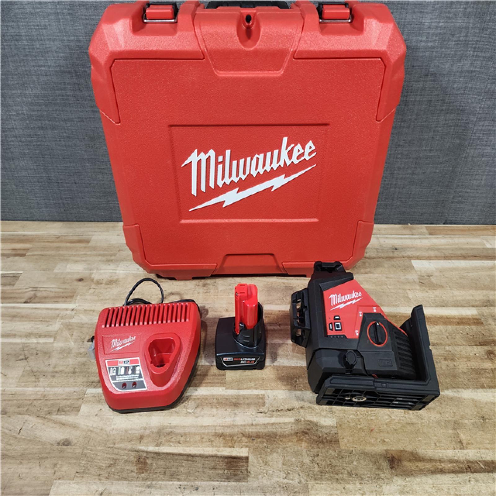 HOUSTON LOCATION - AS - IS Milwaukee 12-Volt Lithium-Ion Cordless Green 250 ft. 3-Plane Laser Level Kit