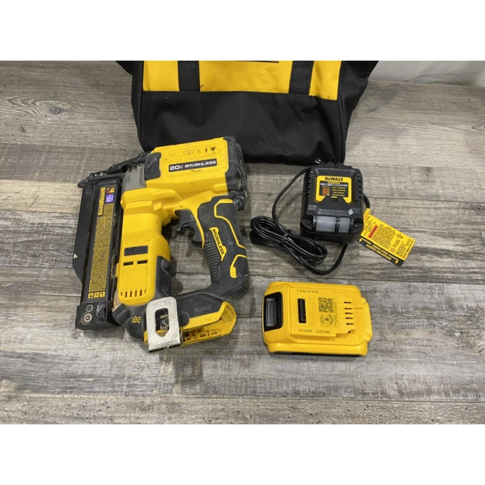 AS-IS DEWALT ATOMIC 20V MAX Lithium Ion Cordless 23 Gauge Pin Nailer Kit