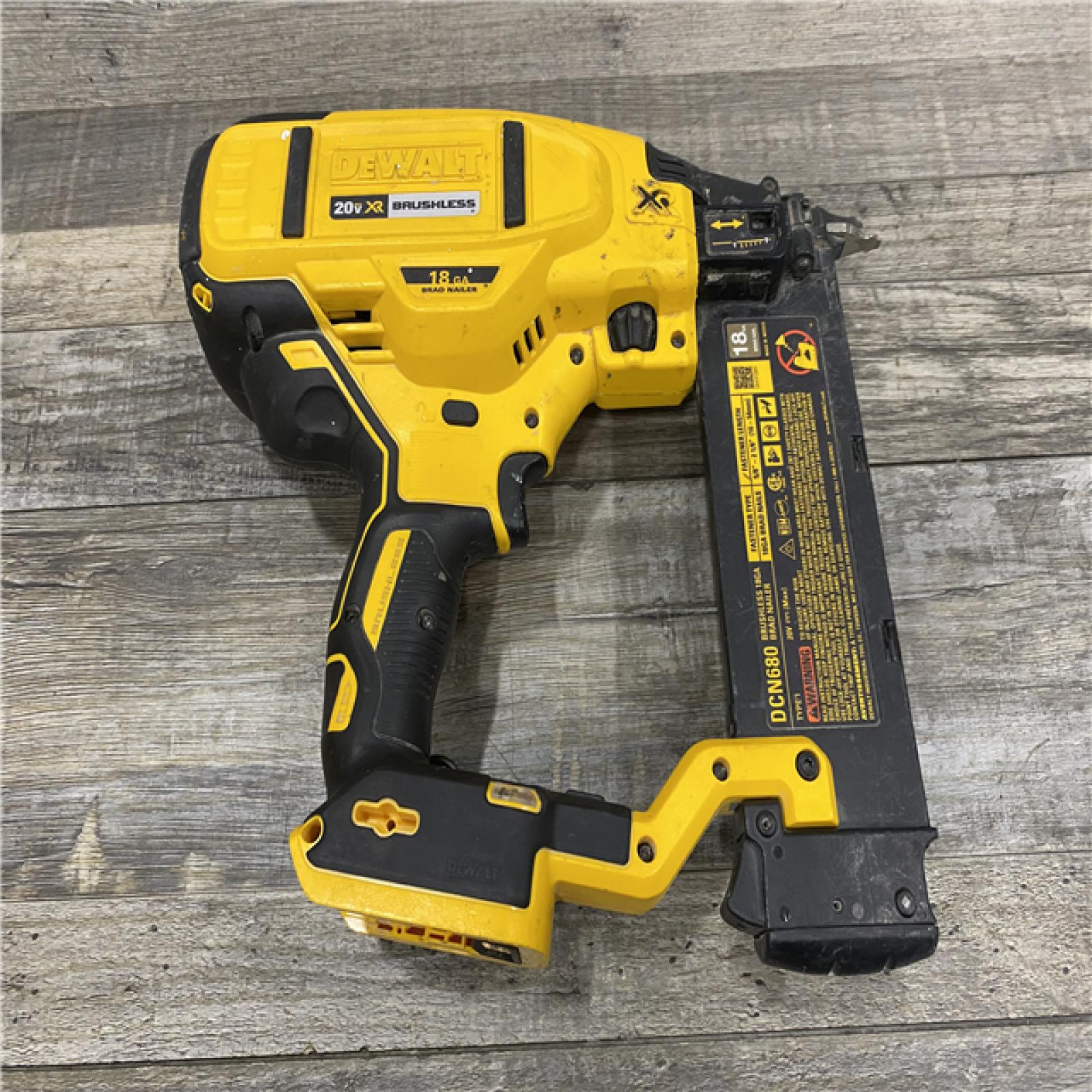 AS-IS DEWALT 20V MAX XR Lithium-Ion Electric Cordless 18-Gauge Brad Nailer (Tool Only)