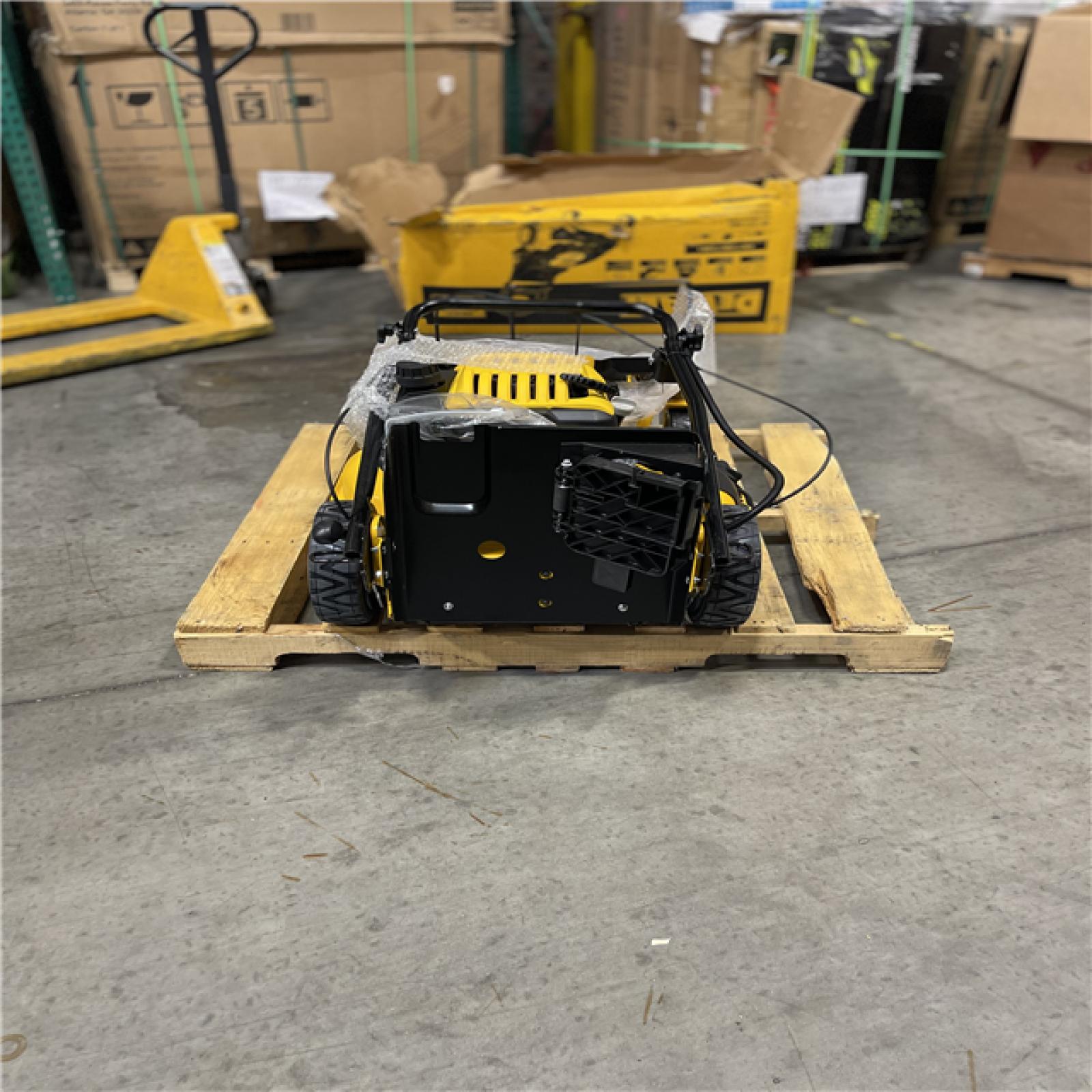 DALLAS LOCATION- AS-IS DEWALT 28 in. 224cc E-GOV Engine 3-in-1 Gas RWD Self-Propelled Lawn Mower