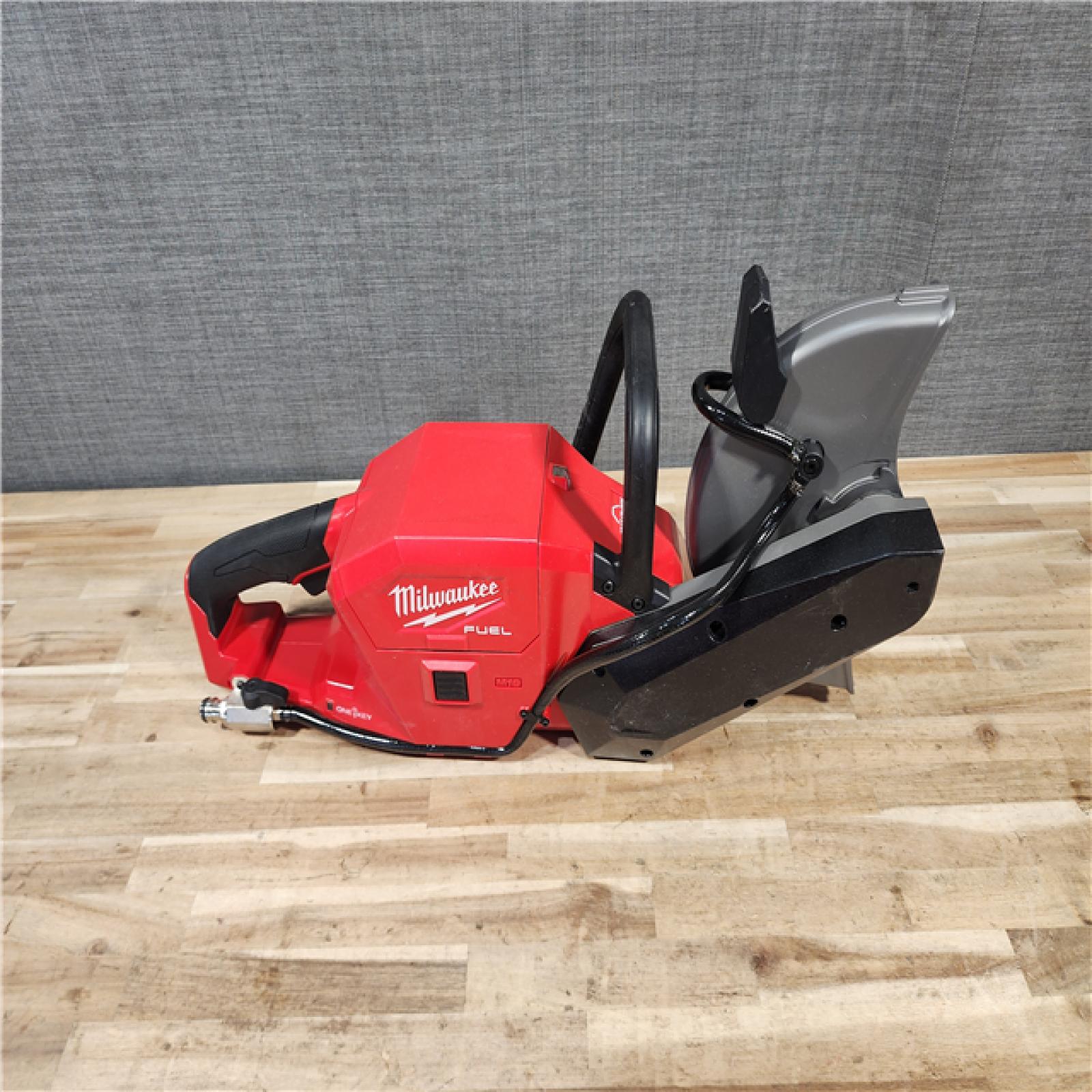 HOUSTON LOCATION - AS-IS Milwaukee FUEL ONE-KEY 18V Lithium-Ion Brushless Cordless 9 in. Cut Off Saw (Tool-Only)