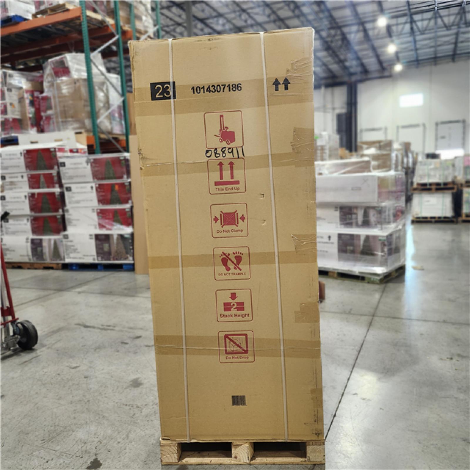 DALLAS LOCATION - AS-IS Husky 80.2 in. W x 75 in. H x 19.2 in. D Steel 8-Piece Garage Storage System in Matte Army Green with Solid Wood Worktop