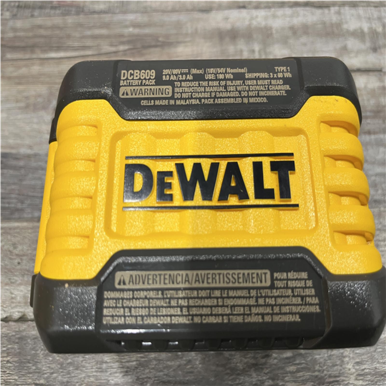 AS-IS DEWALT 20V/60V MAX FLEXVOLT Lithium-Ion 9.0Ah Battery and Charger Starter Kit