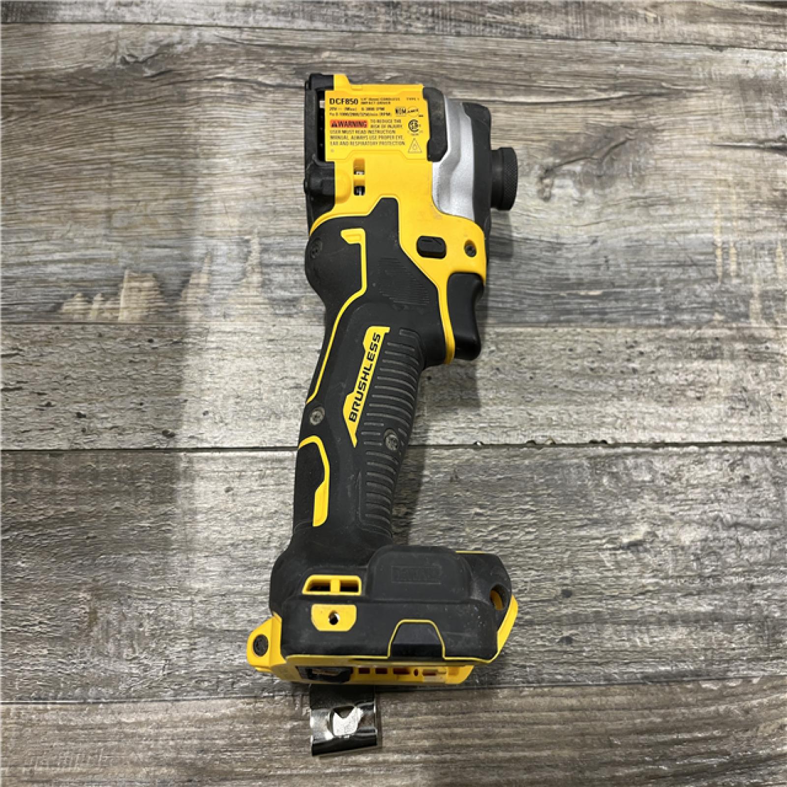 AS-IS DEWALT ATOMIC 20V MAX Lithium-Ion Cordless 1/4 in. Brushless Impact Driver Kit