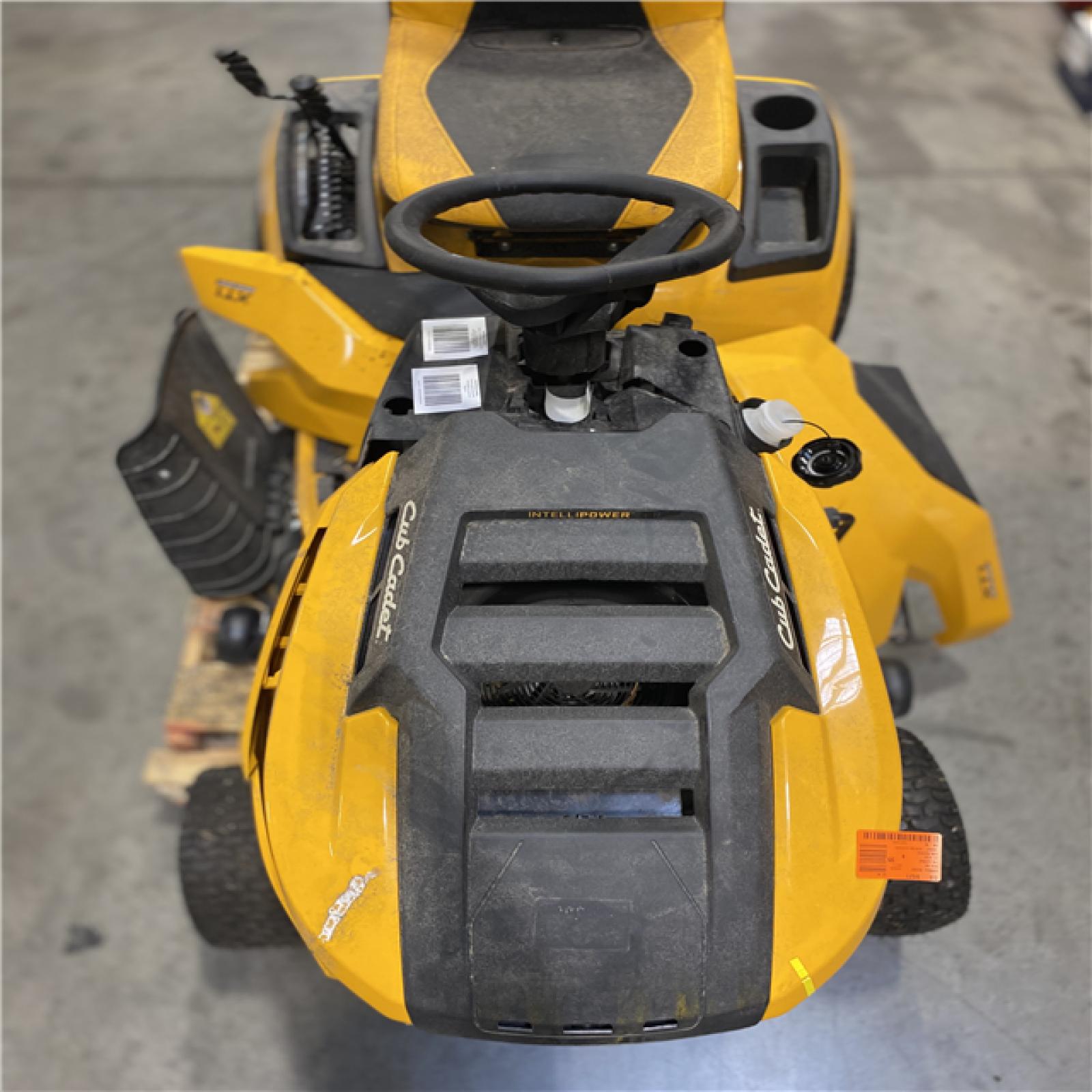 Dallas Location - As-IsCub Cadet XT1 Enduro LT 42 in. 547cc Engine Gas Riding Lawn Tractor