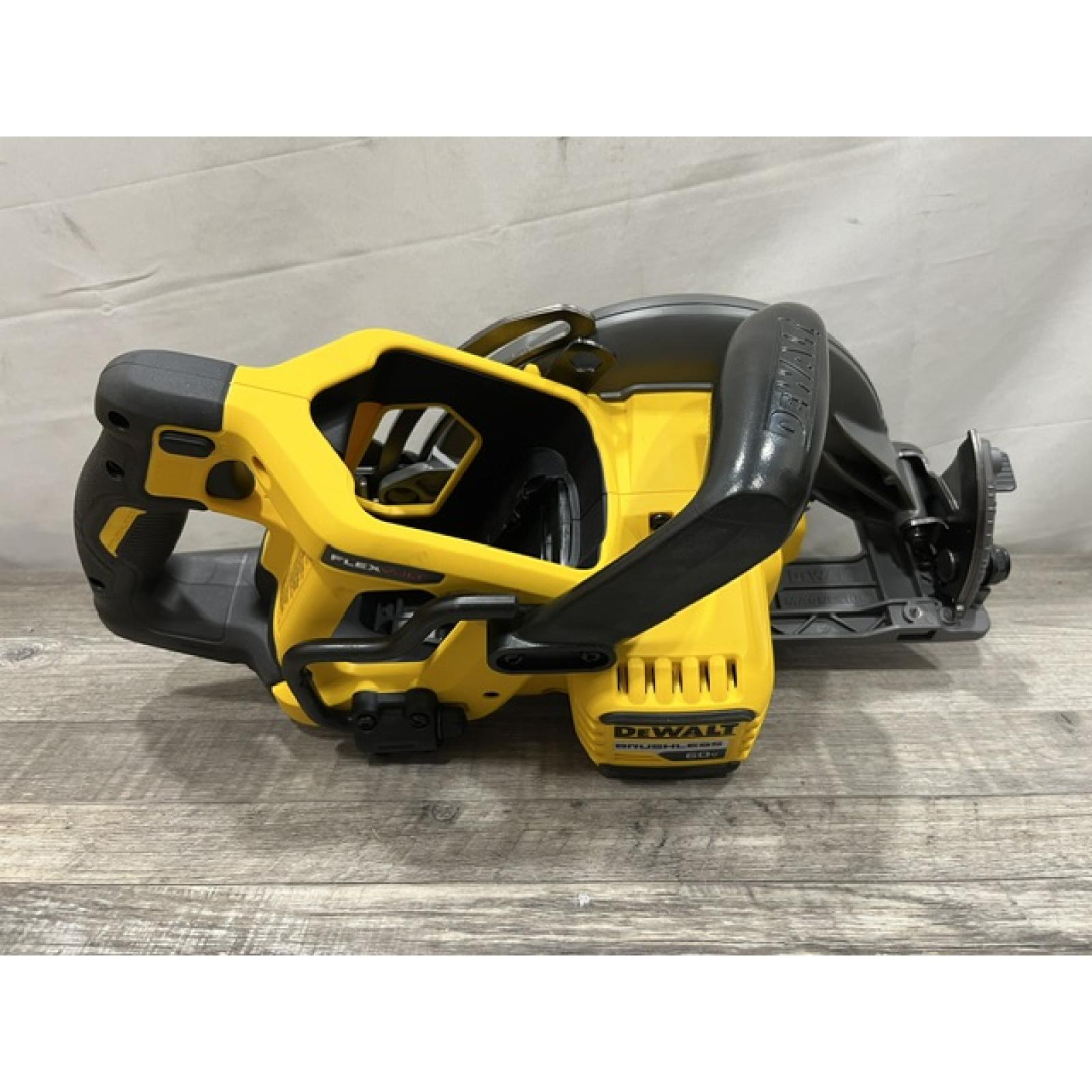 AS-IS DEWALT FLEXVOLT 60V MAX Cordless Brushless 7-1/4 in. Wormdrive Style Circular Saw (Tool Only)