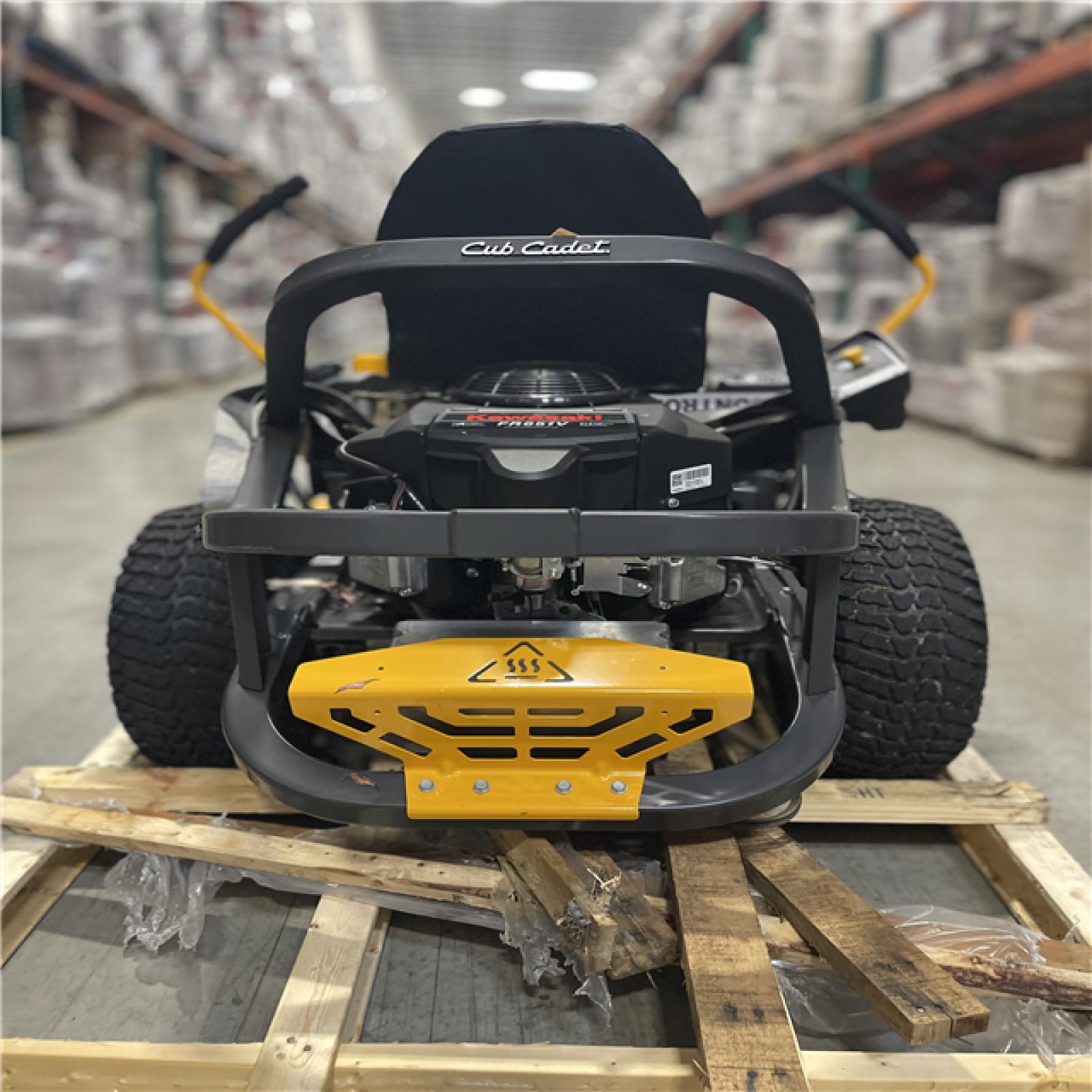 DALLAS LOCATION - CLUB CADET ULTIMA Z2 42 IN