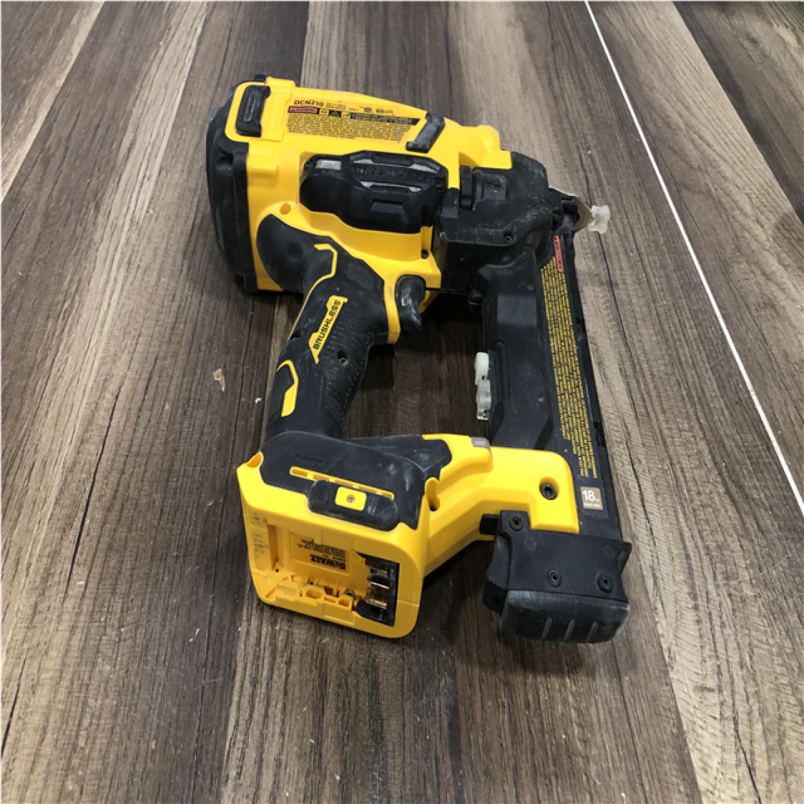 AS-IS DEWALT 20V MAX XR 18 Gauge Cordless Brad Nailer (Tool Only)