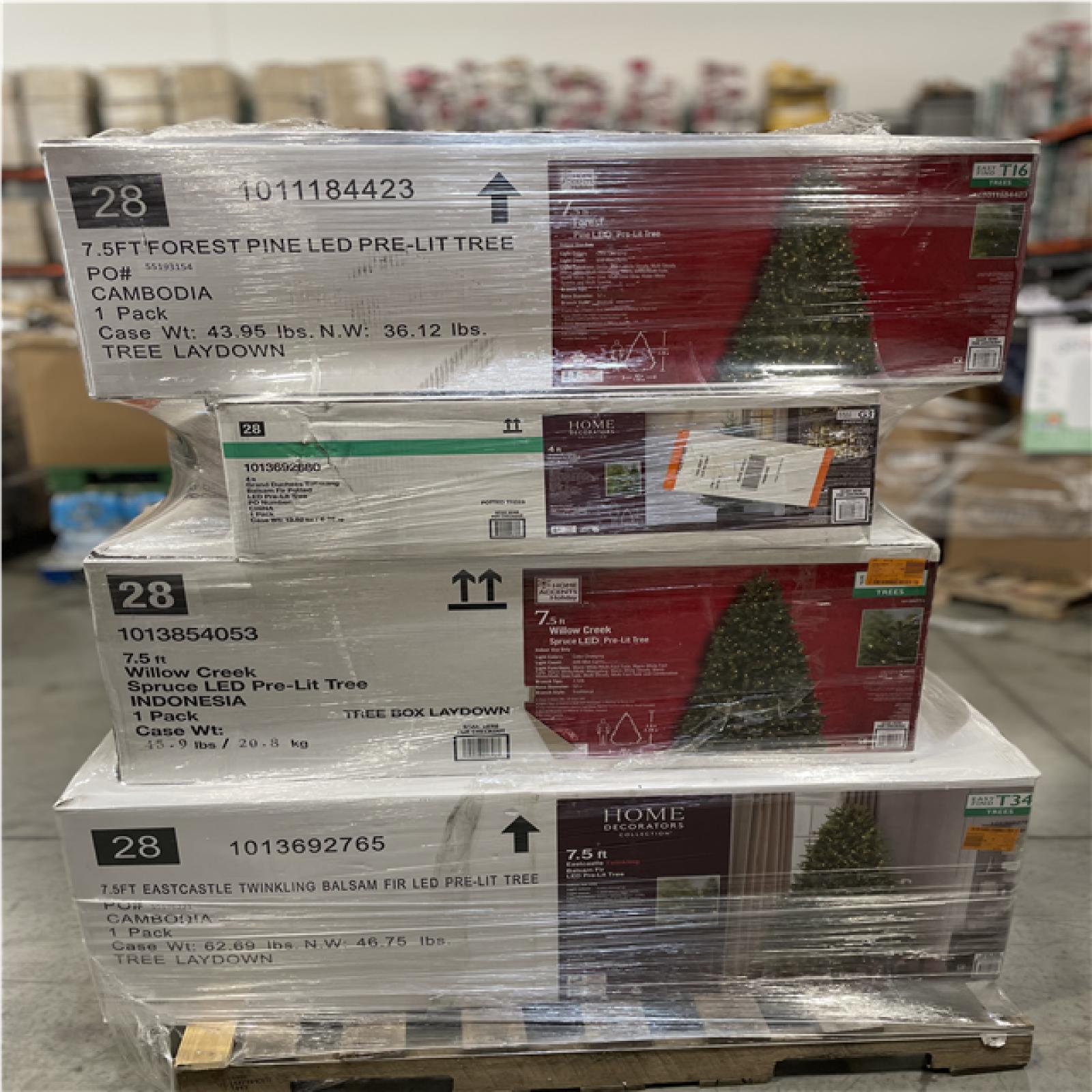 DALLAS LOCATION- AS-IS Mixed Christmas Tree PALLET (9 UNITS)