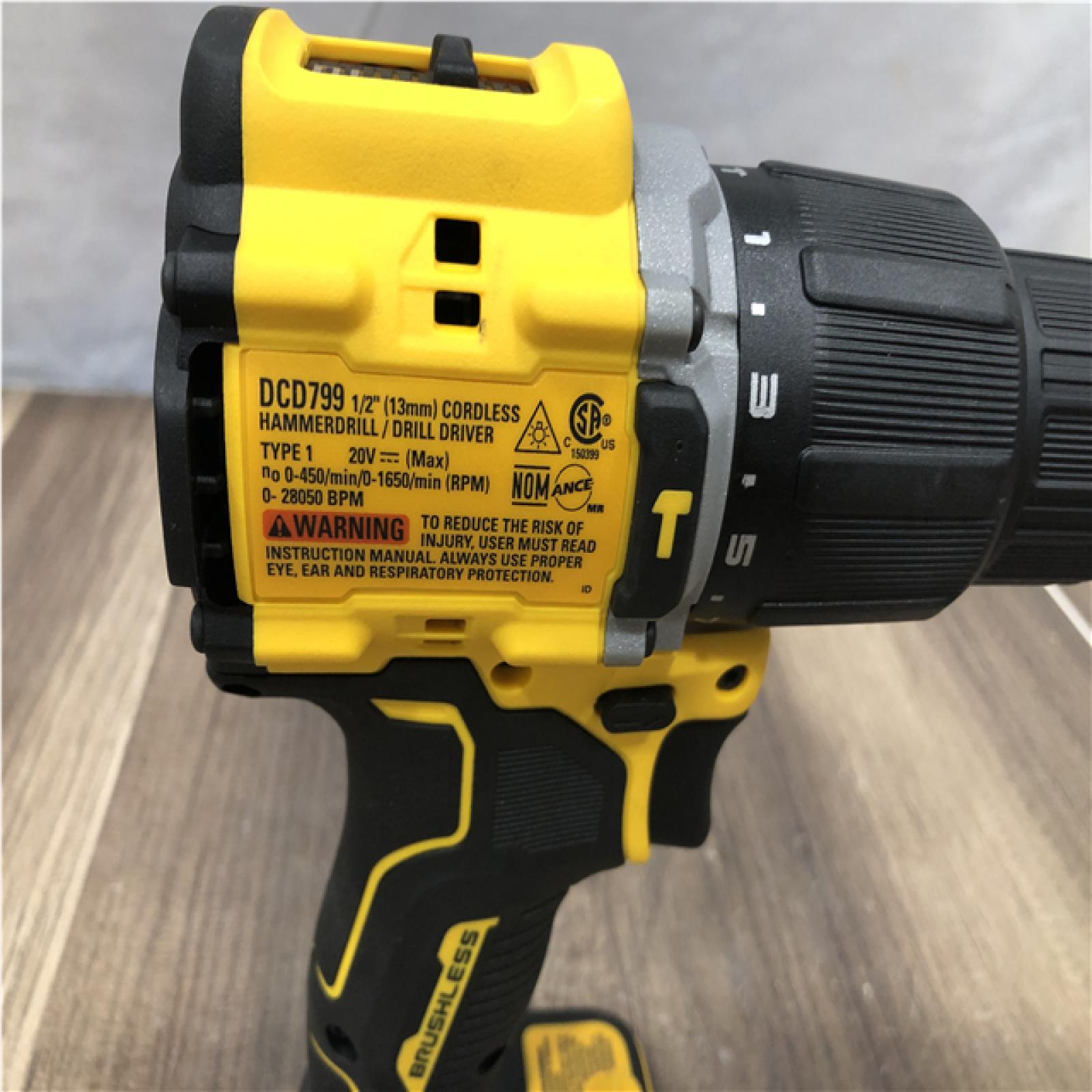 AS-IS DEWALT ATOMIC 20V Cordless 1/2 in. Compact Hammer Drill Kit