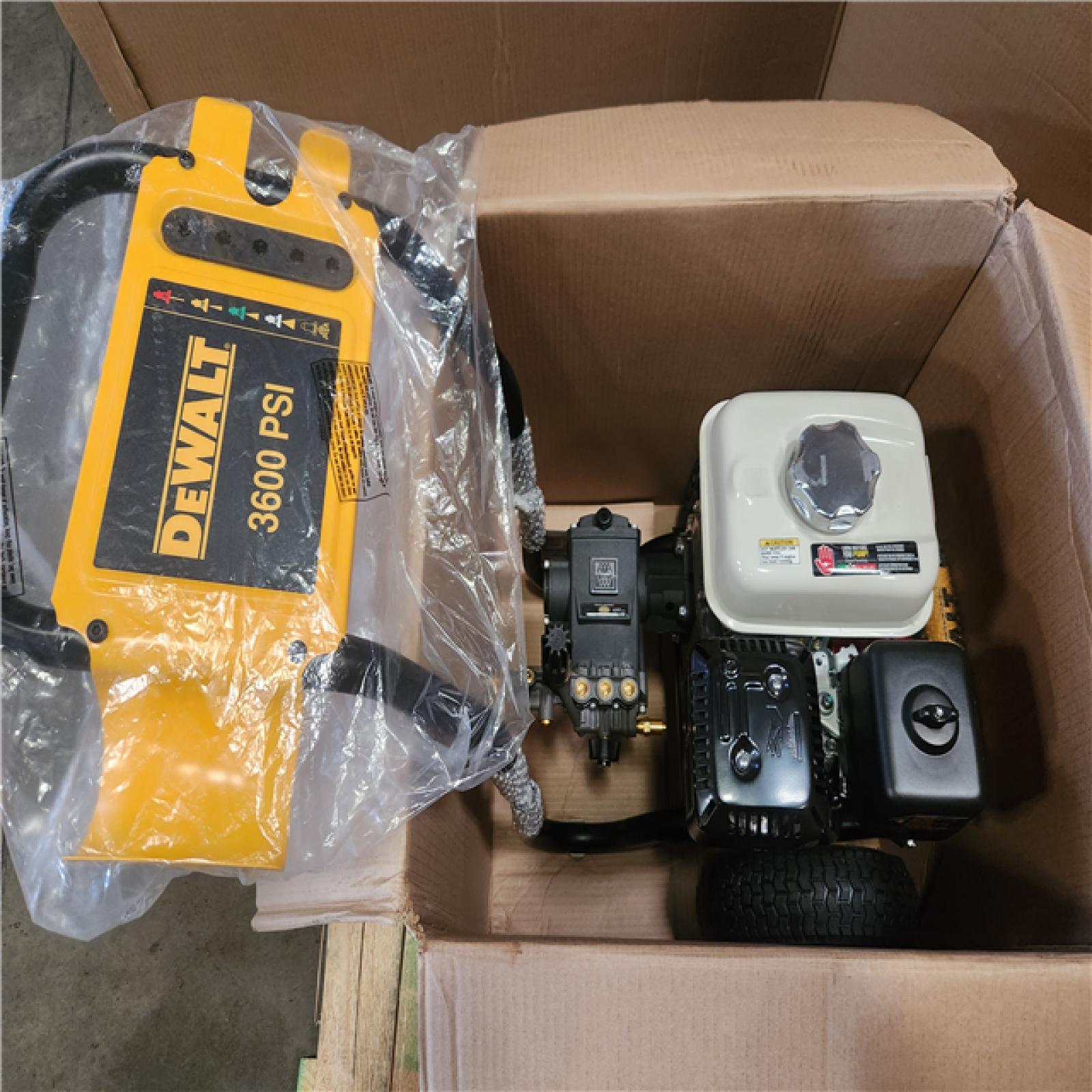 Phoenix NEW DEWALT 3600 PSI 2.5 GPM Cold Water Gas Professional Pressure Washer with HONDA GX200 Engine